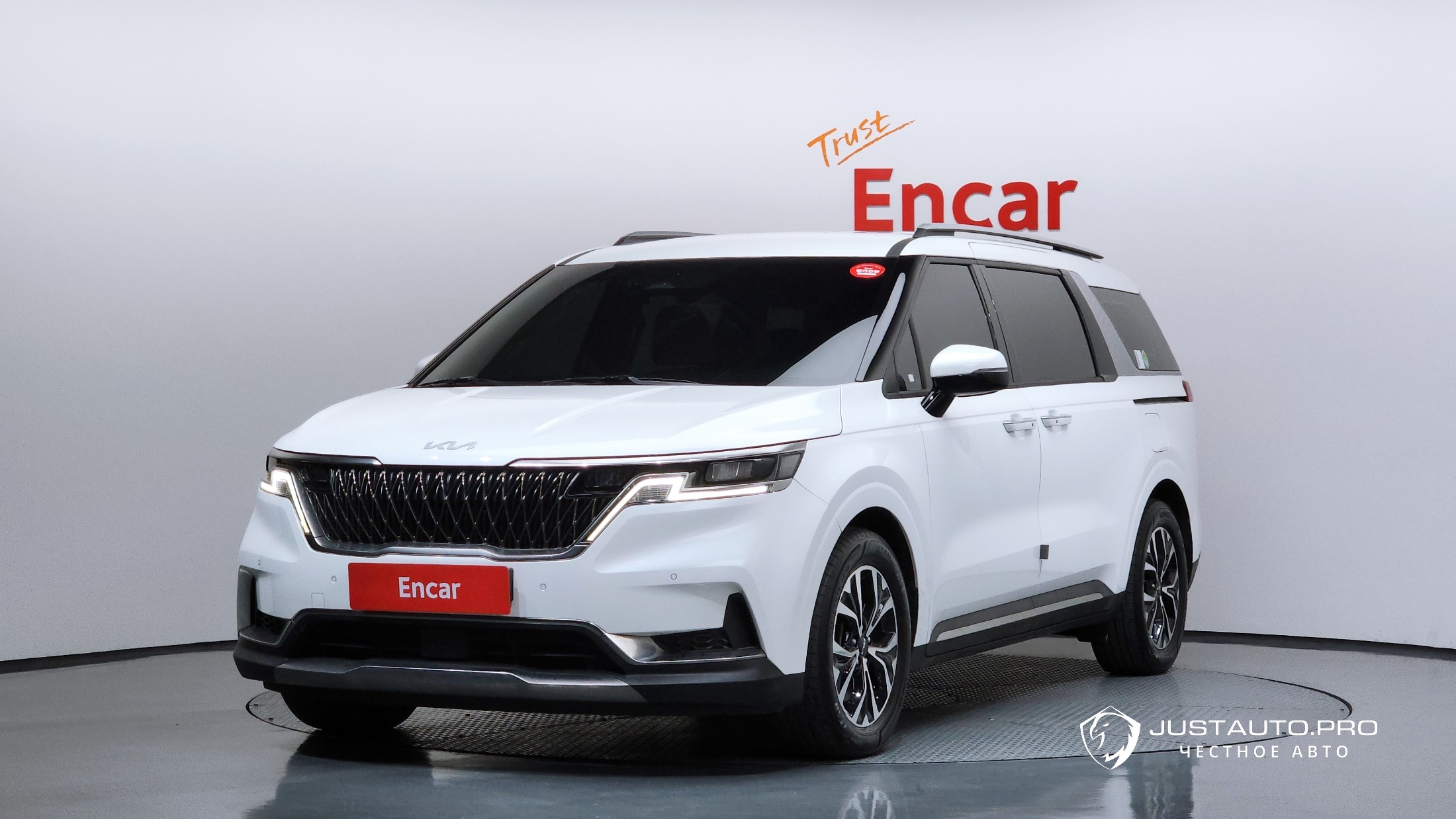 Автомобиль Kia Canival