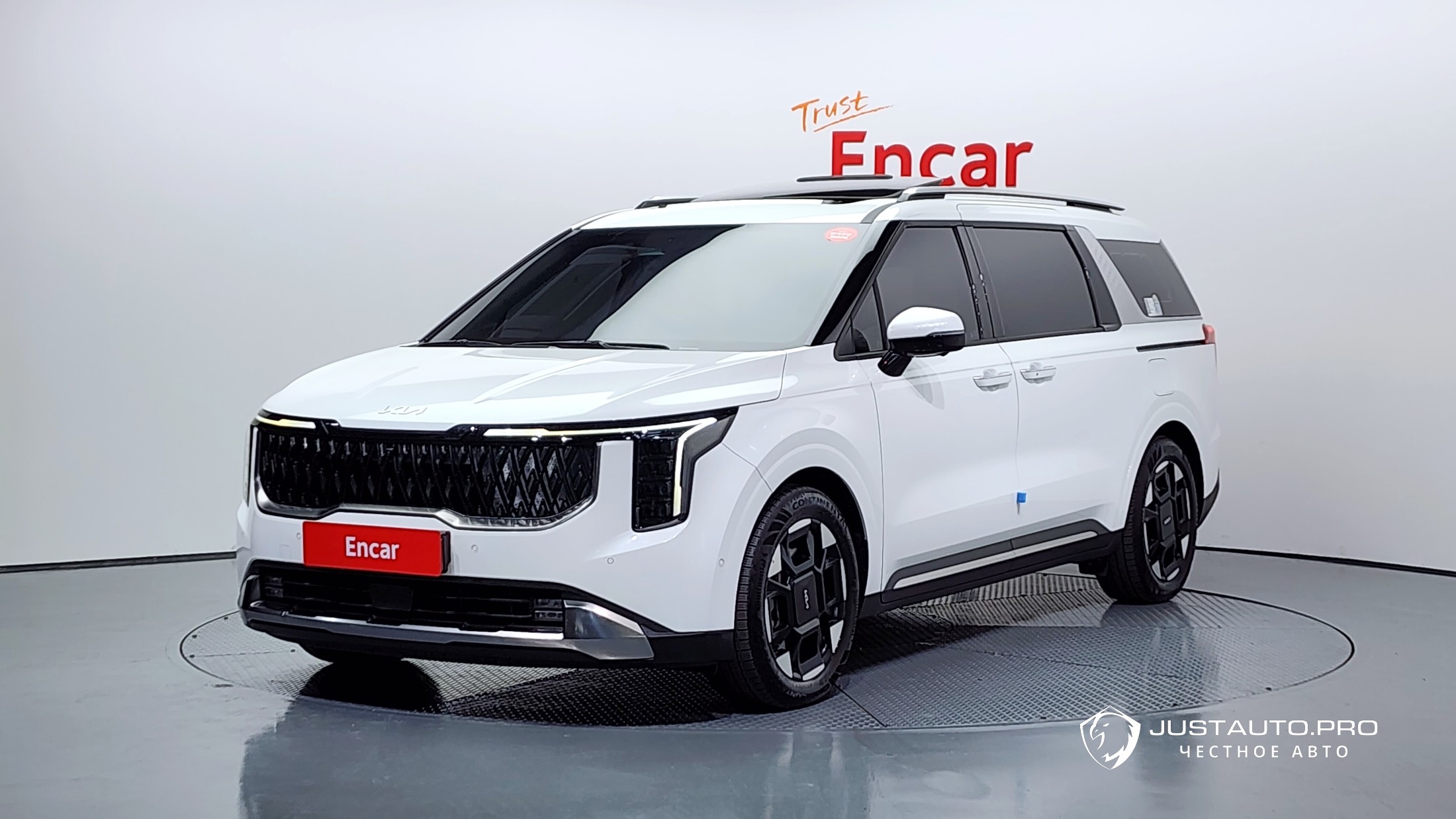 Автомобиль Kia Canival