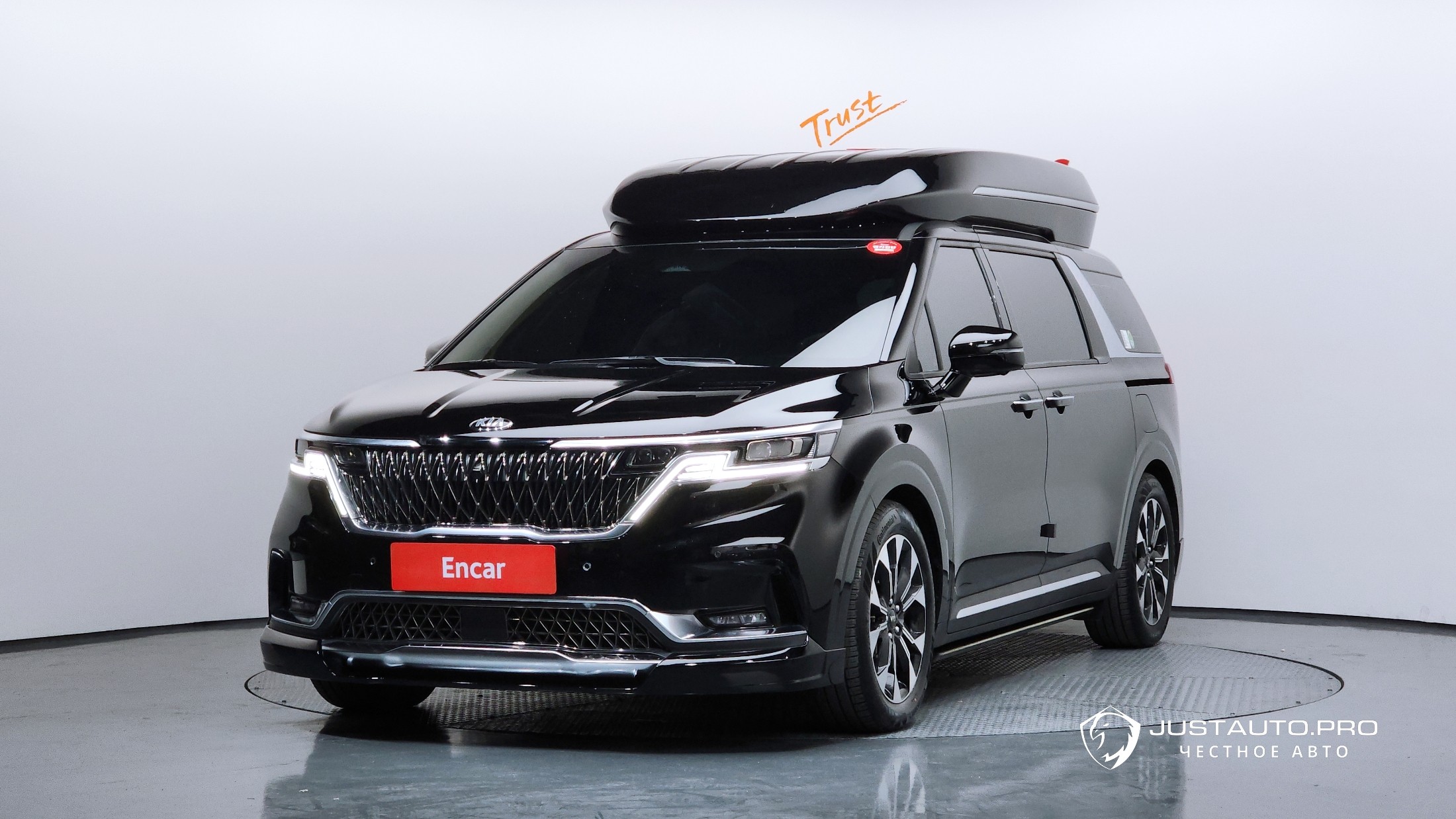 Автомобиль Kia Canival