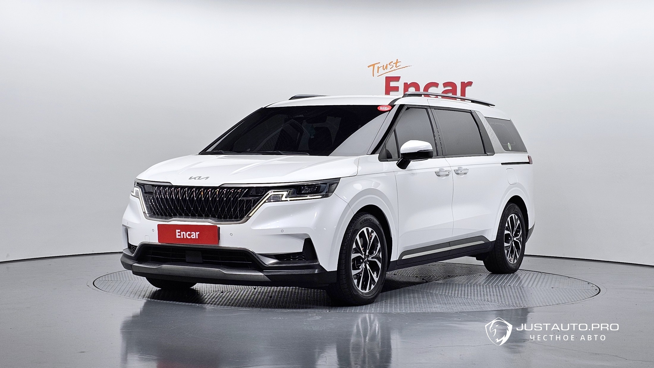Автомобиль Kia Canival