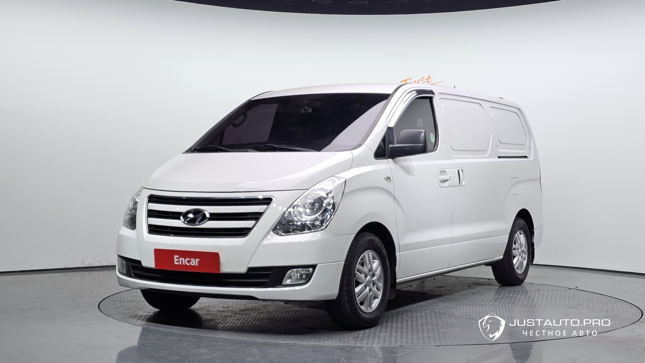 Автомобиль Hyundai Starex