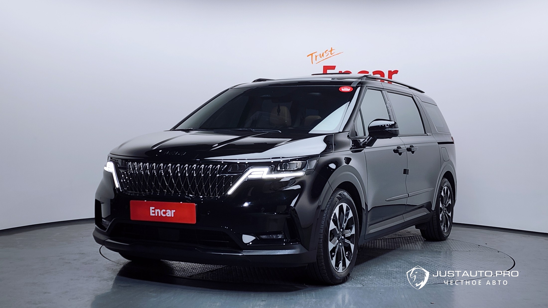 Автомобиль Kia Canival