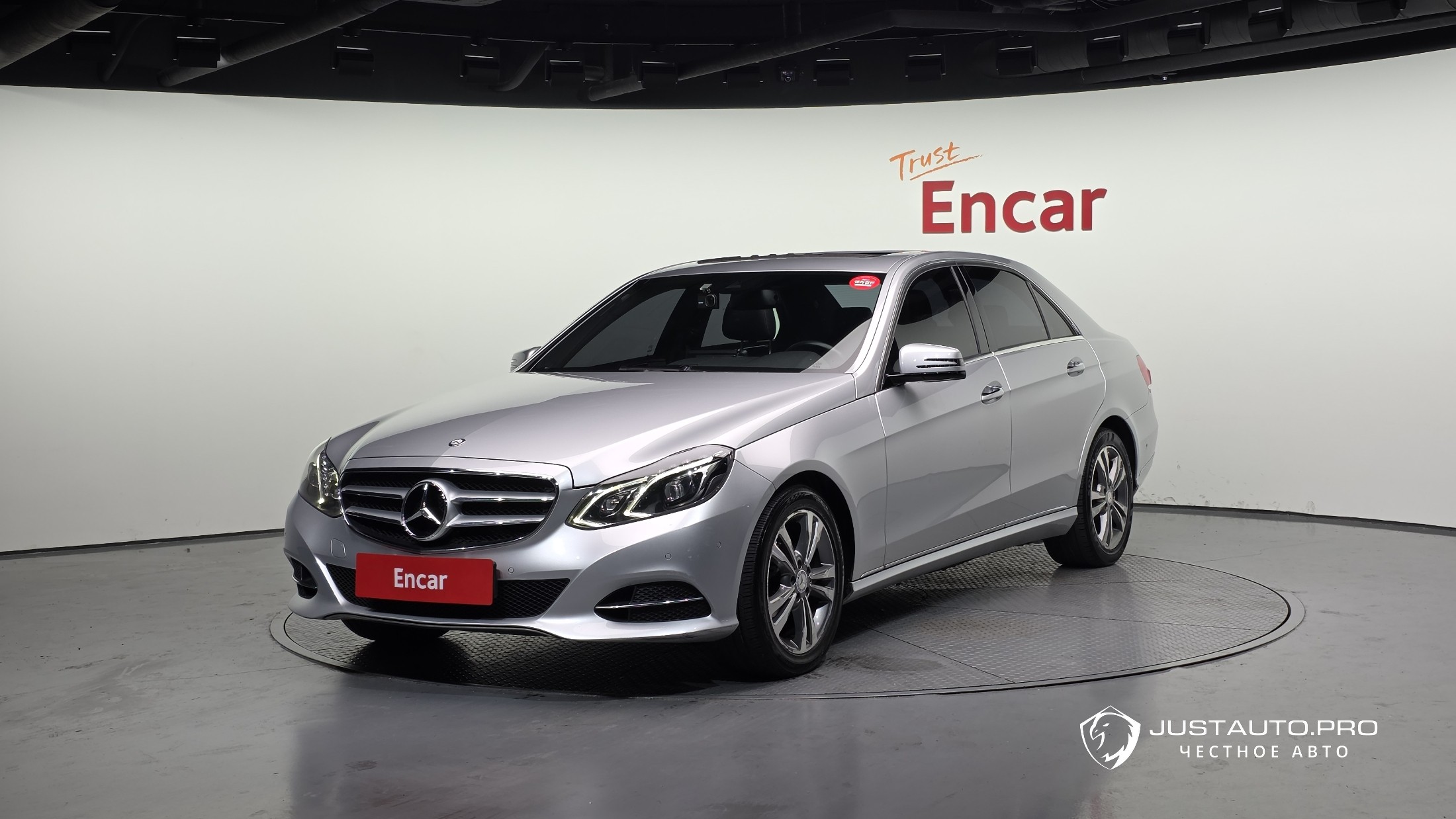Автомобиль Mercedes-Benz E-Class
