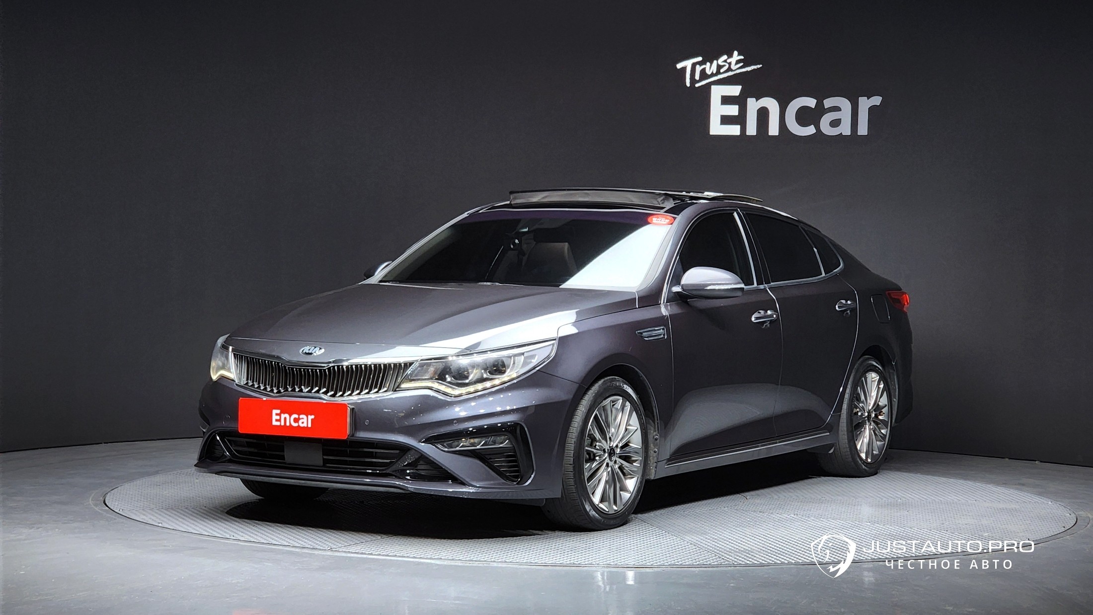 Автомобиль Kia K5