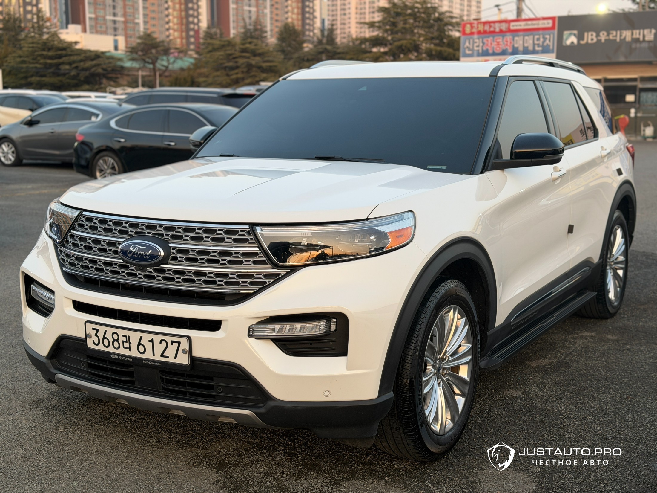 Автомобиль Ford Explorer