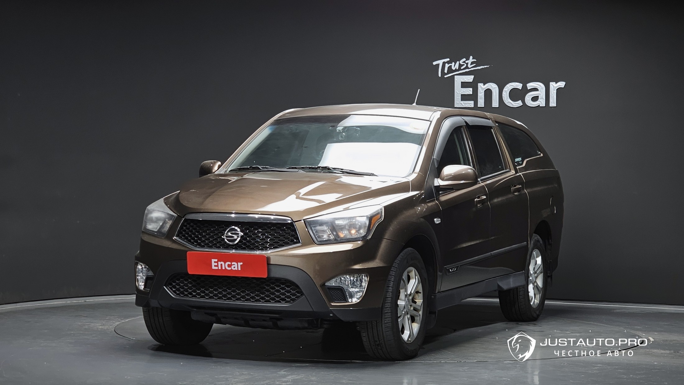 Автомобиль KG_Mobility_Ssangyong KORANDO
