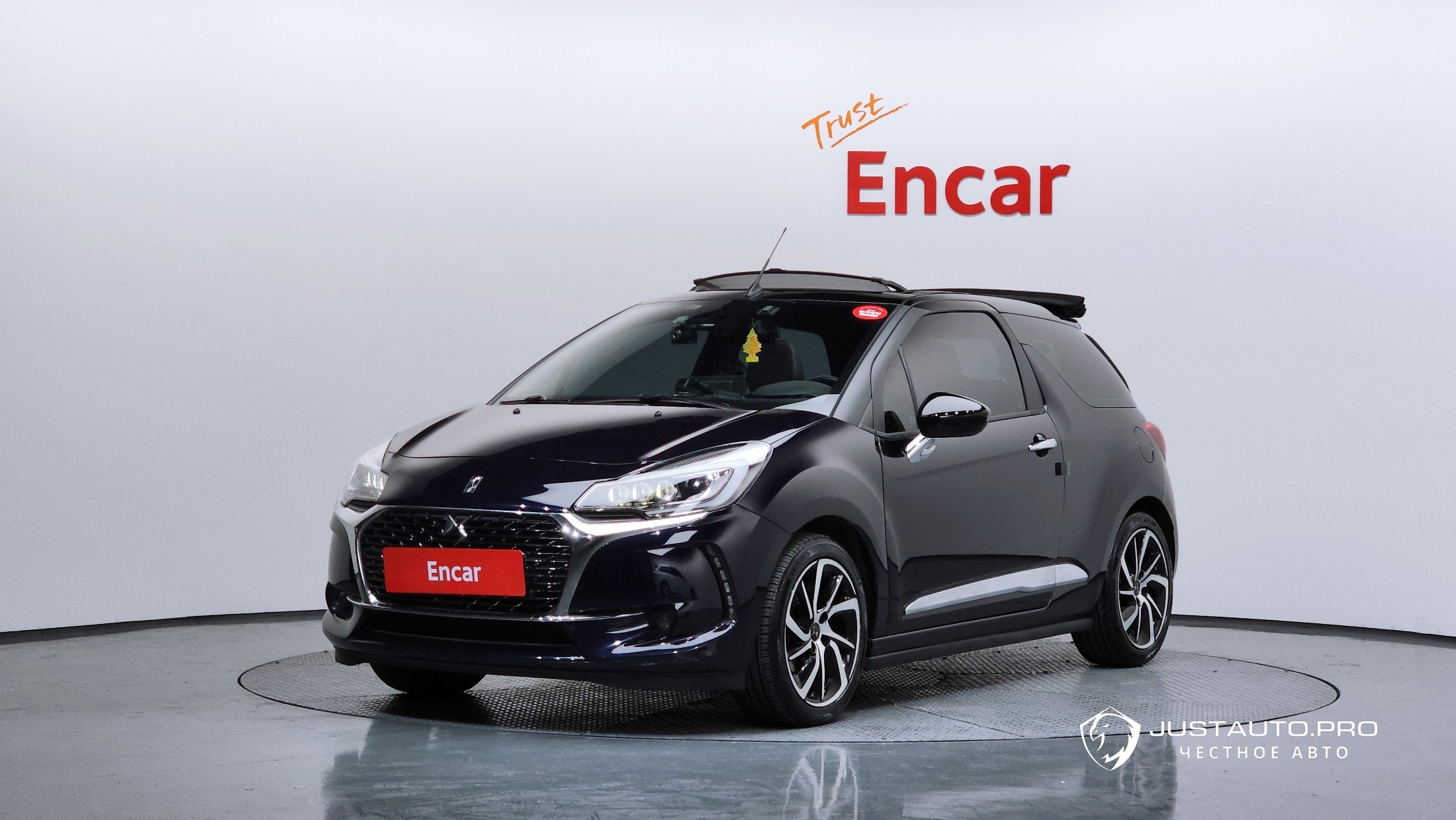 Автомобиль Citroen-DS DS3