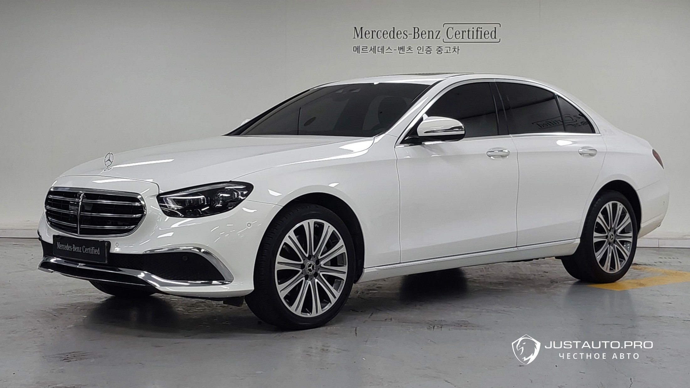 Автомобиль Mercedes-Benz E-Class