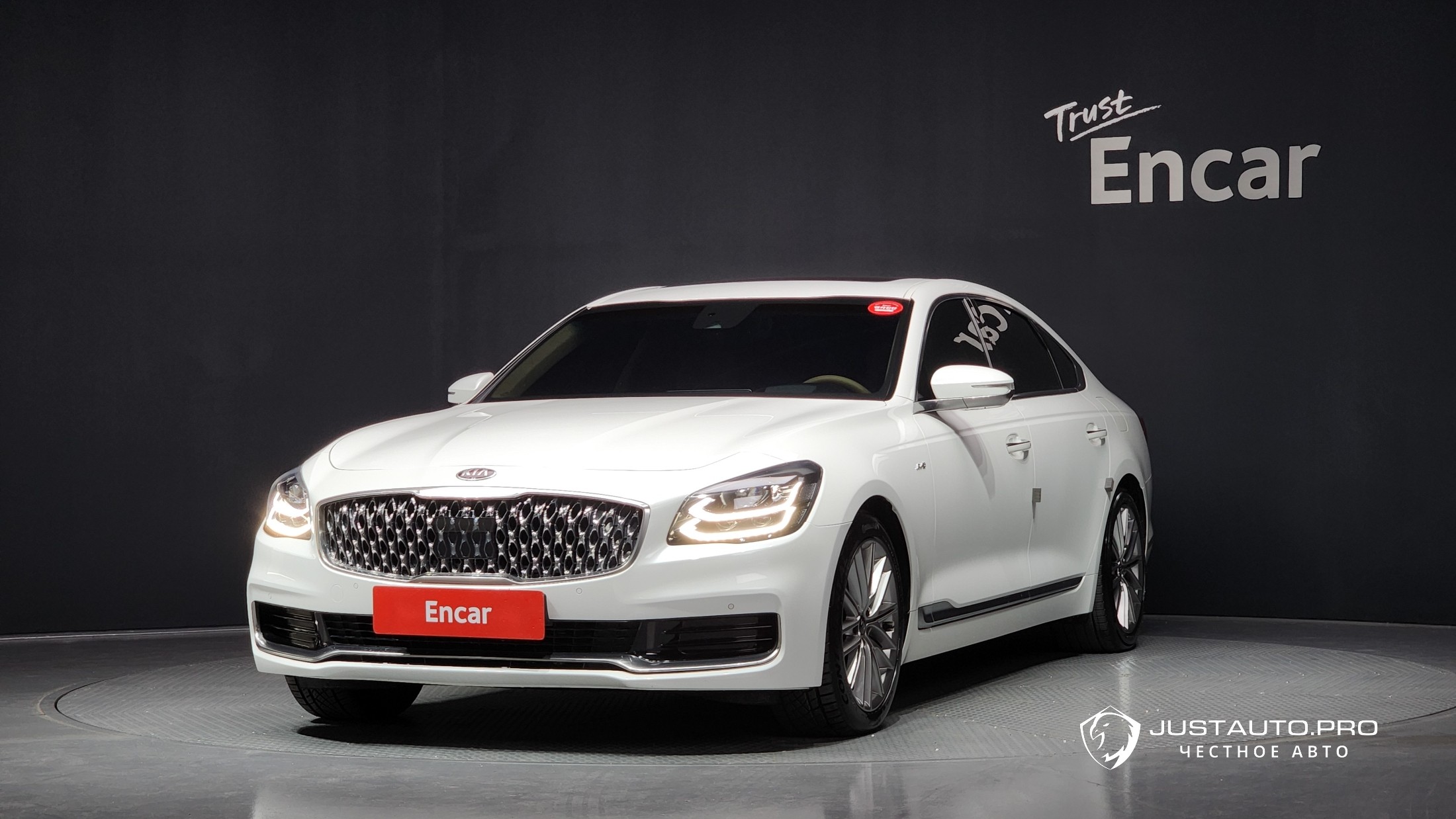 Автомобиль Kia K9