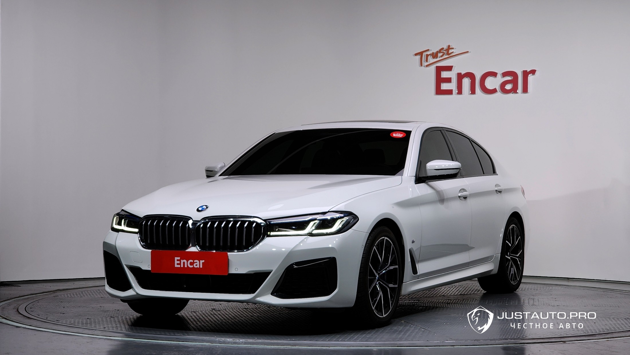 Автомобиль BMW 5-Series