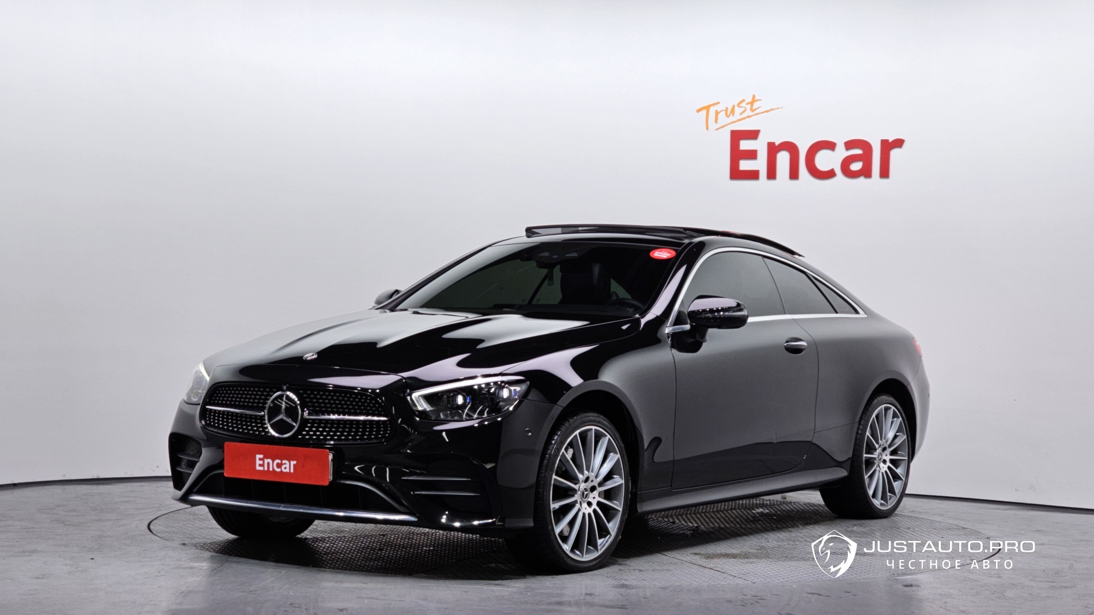 Автомобиль Mercedes-Benz E-Class