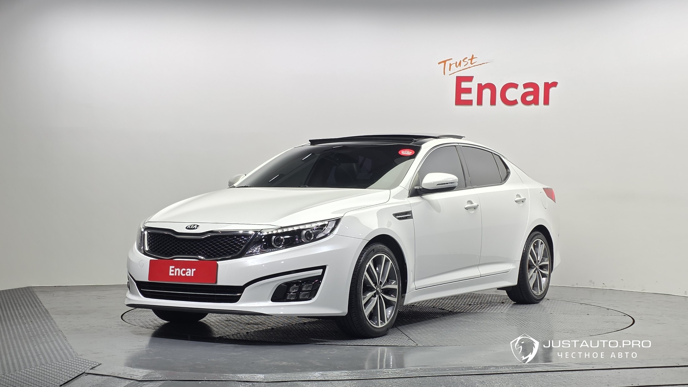 Автомобиль Kia K5