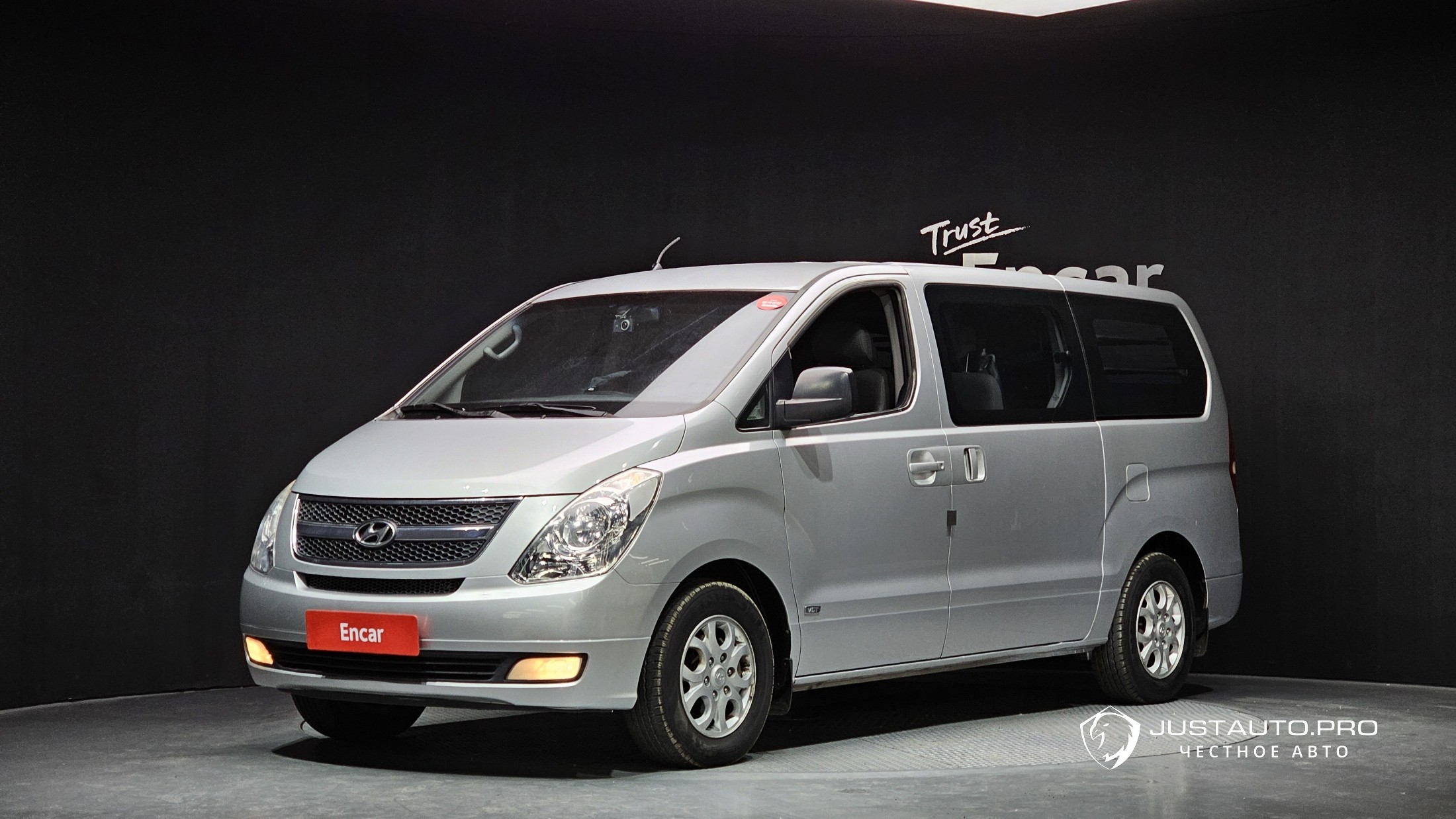 Автомобиль Hyundai Starex