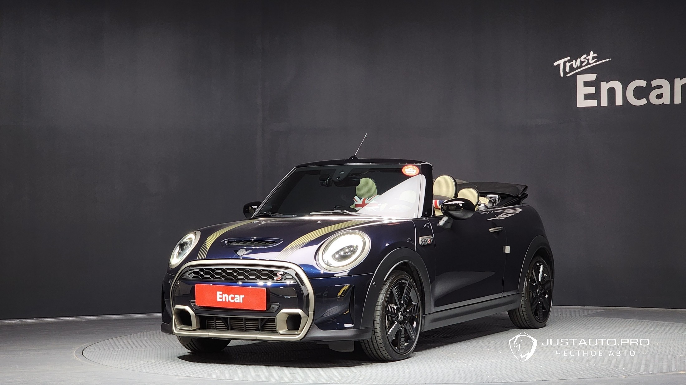 Автомобиль Mini Cooper Convertible