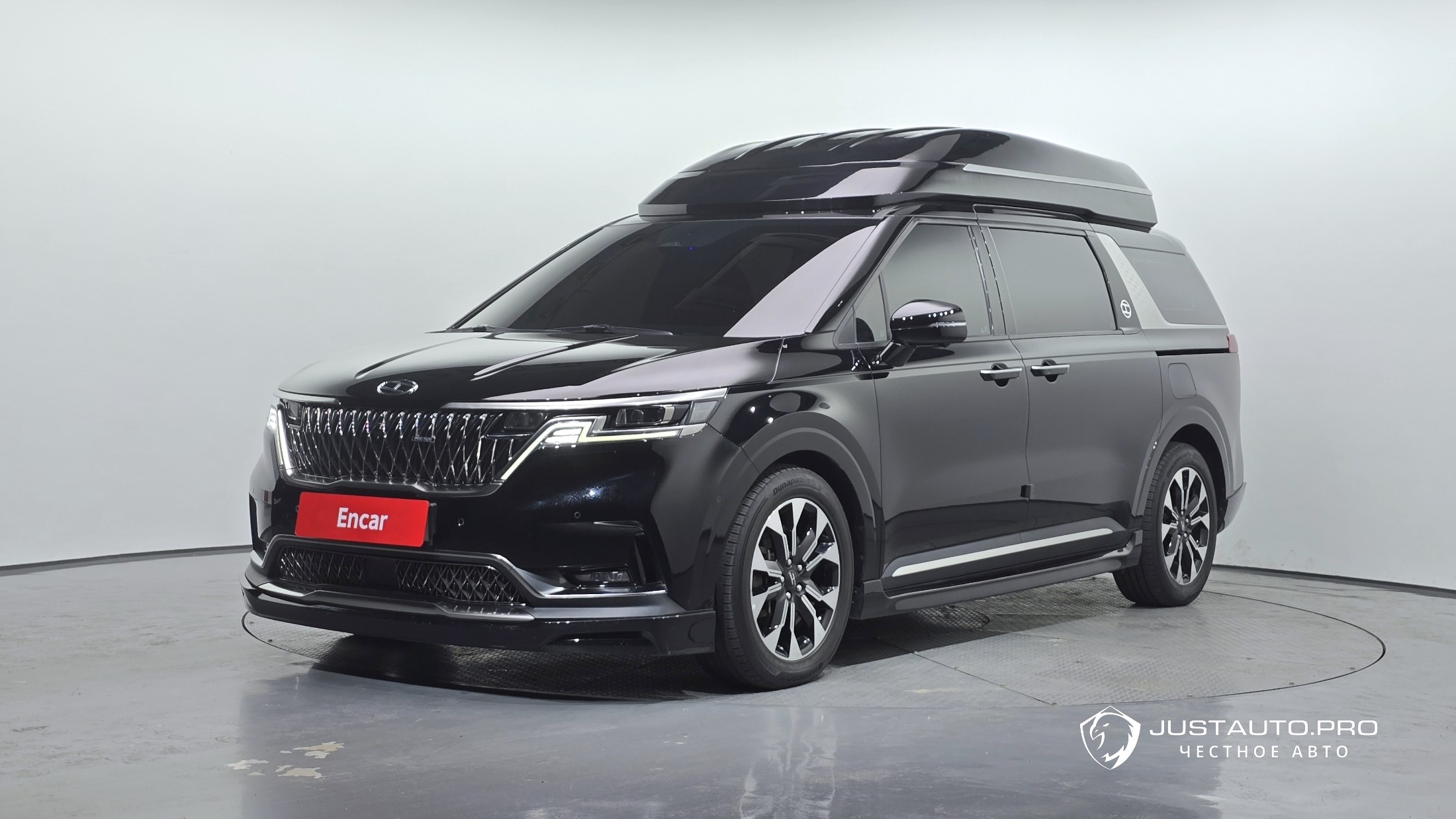 Автомобиль Kia Canival