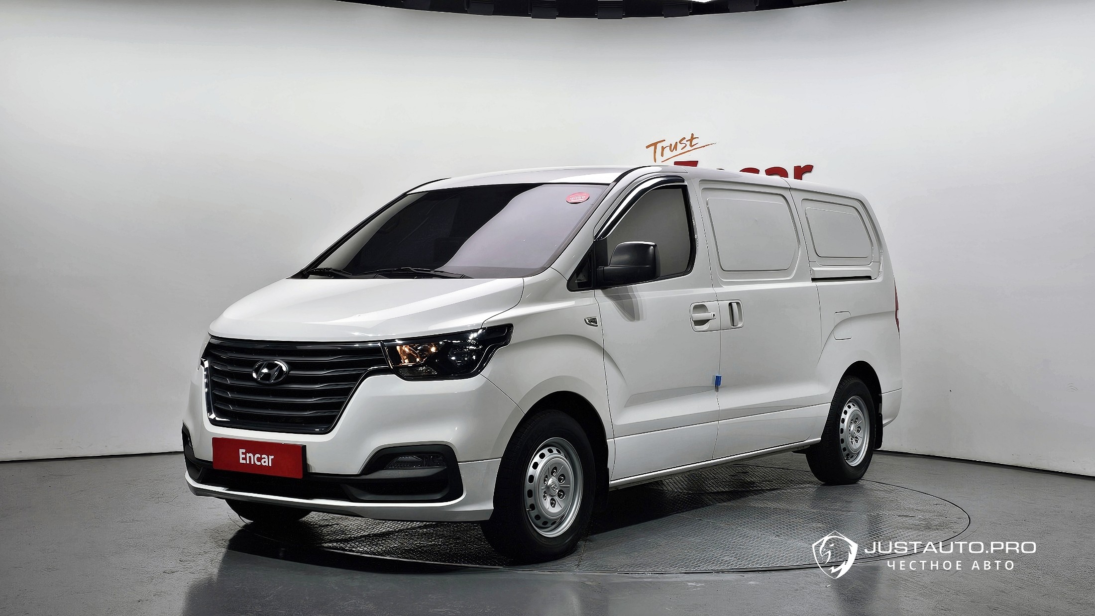 Автомобиль Hyundai Starex