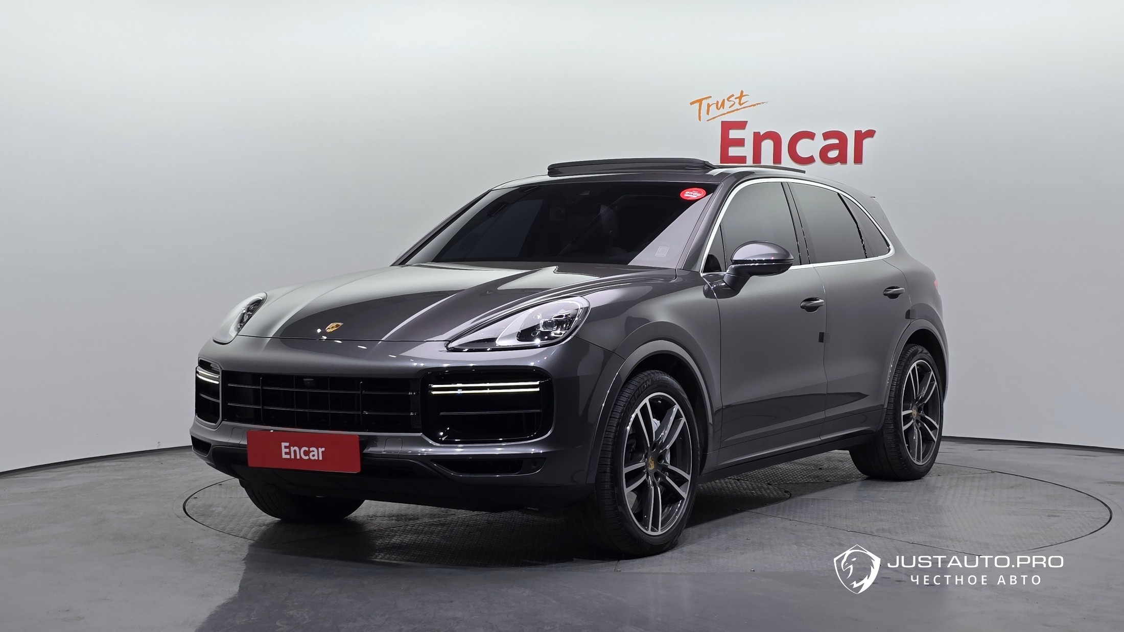 Автомобиль Porsche Cayenne