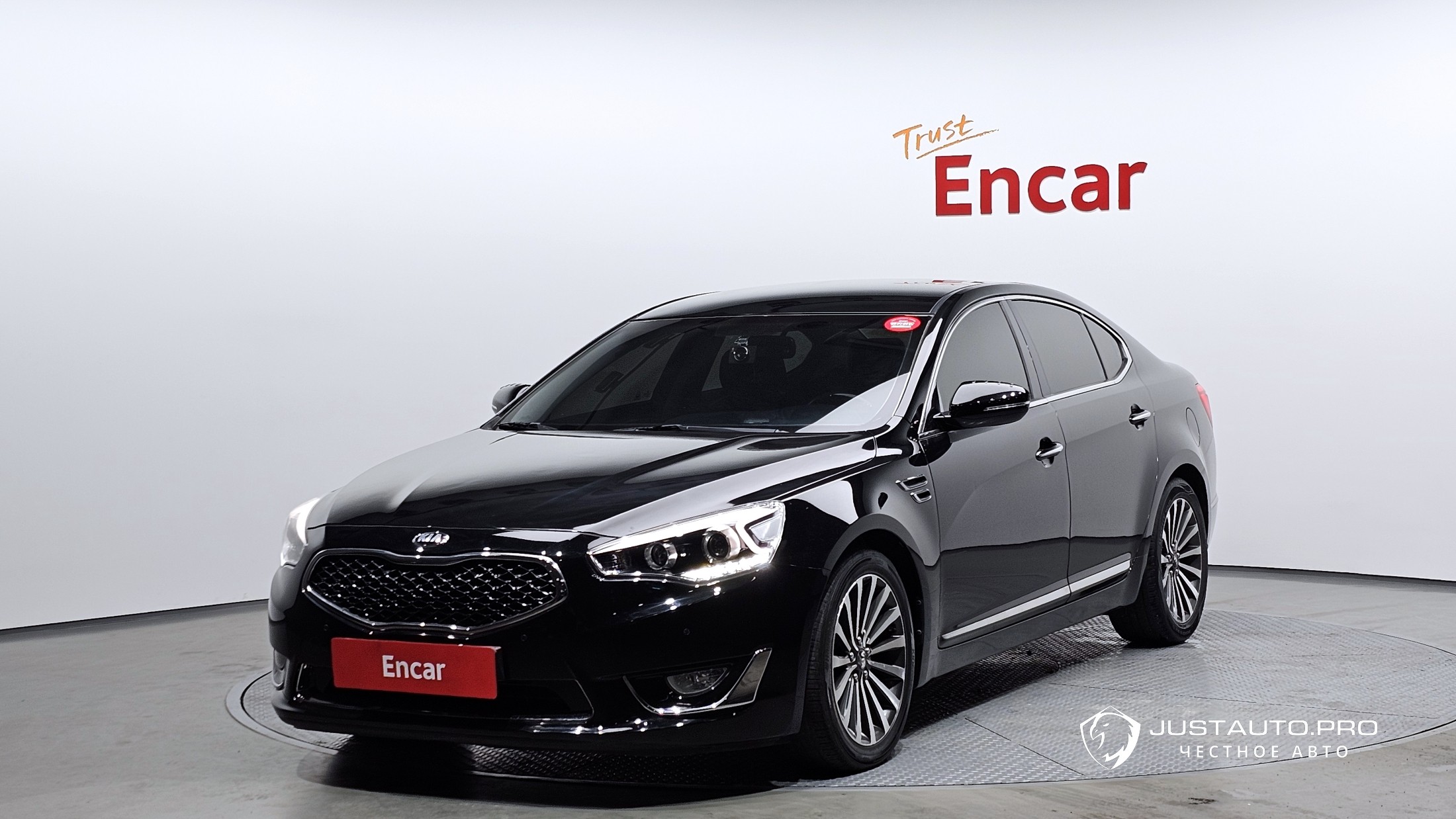 Автомобиль Kia K7