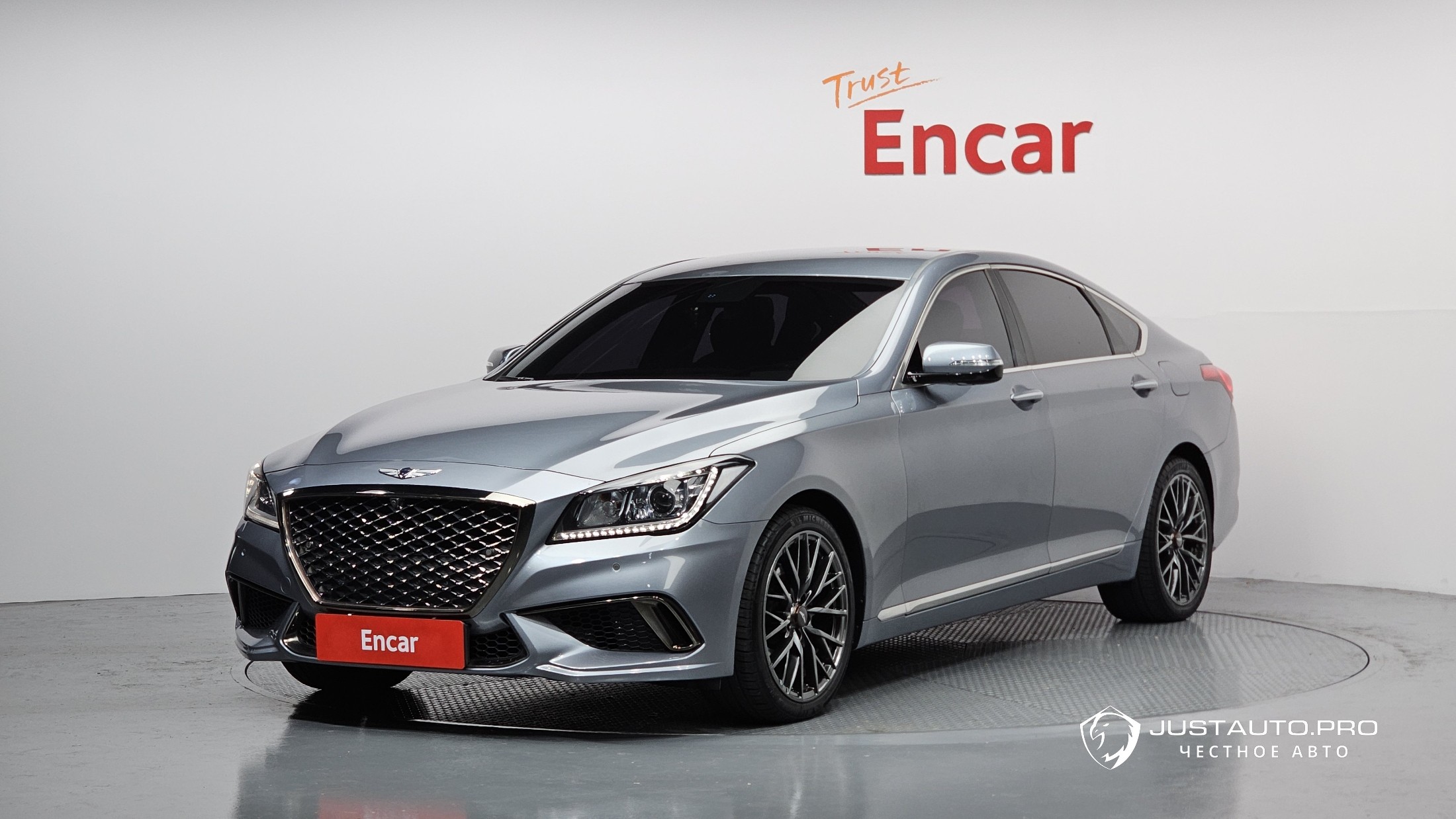 Автомобиль Hyundai Genesis