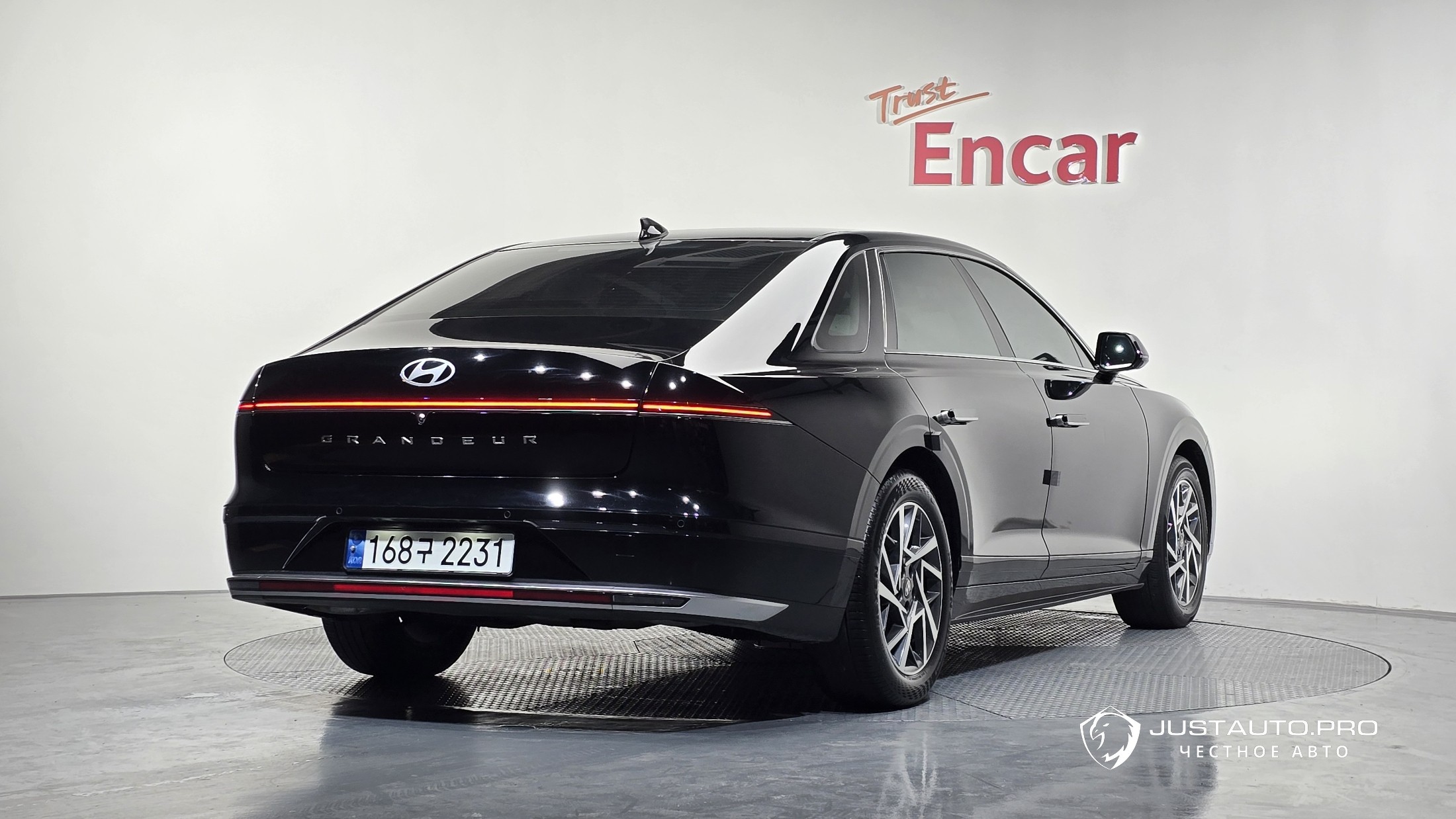 Автомобиль Hyundai Grandeur