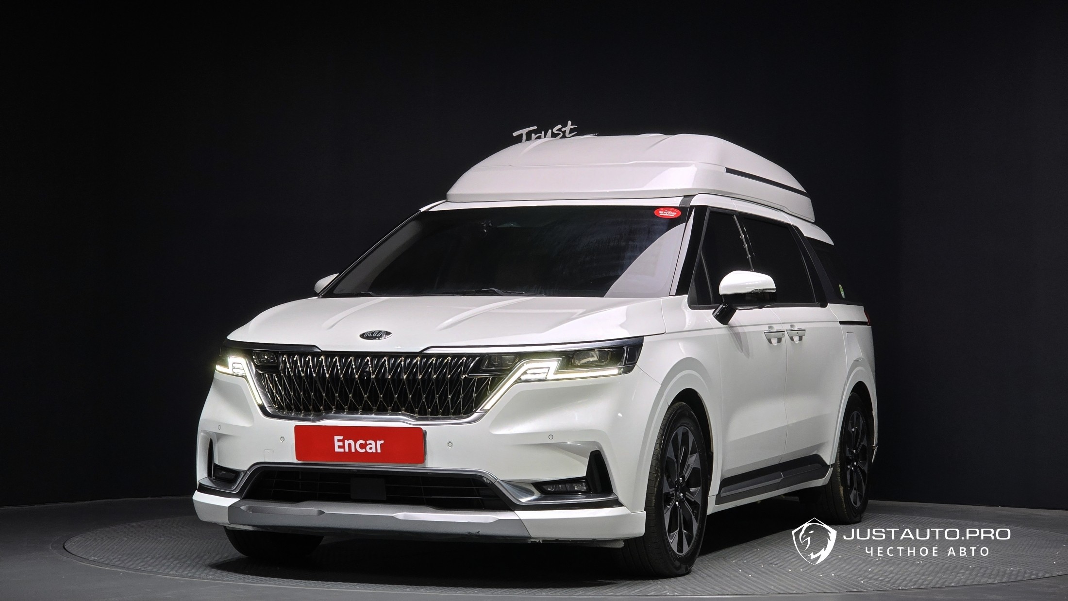 Автомобиль Kia Canival