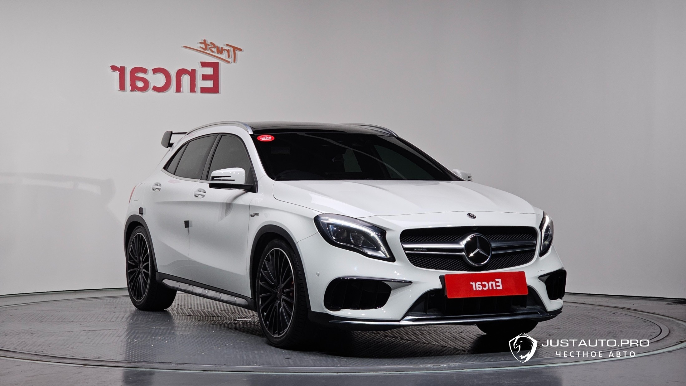 Автомобиль Mercedes-Benz GLA-Class