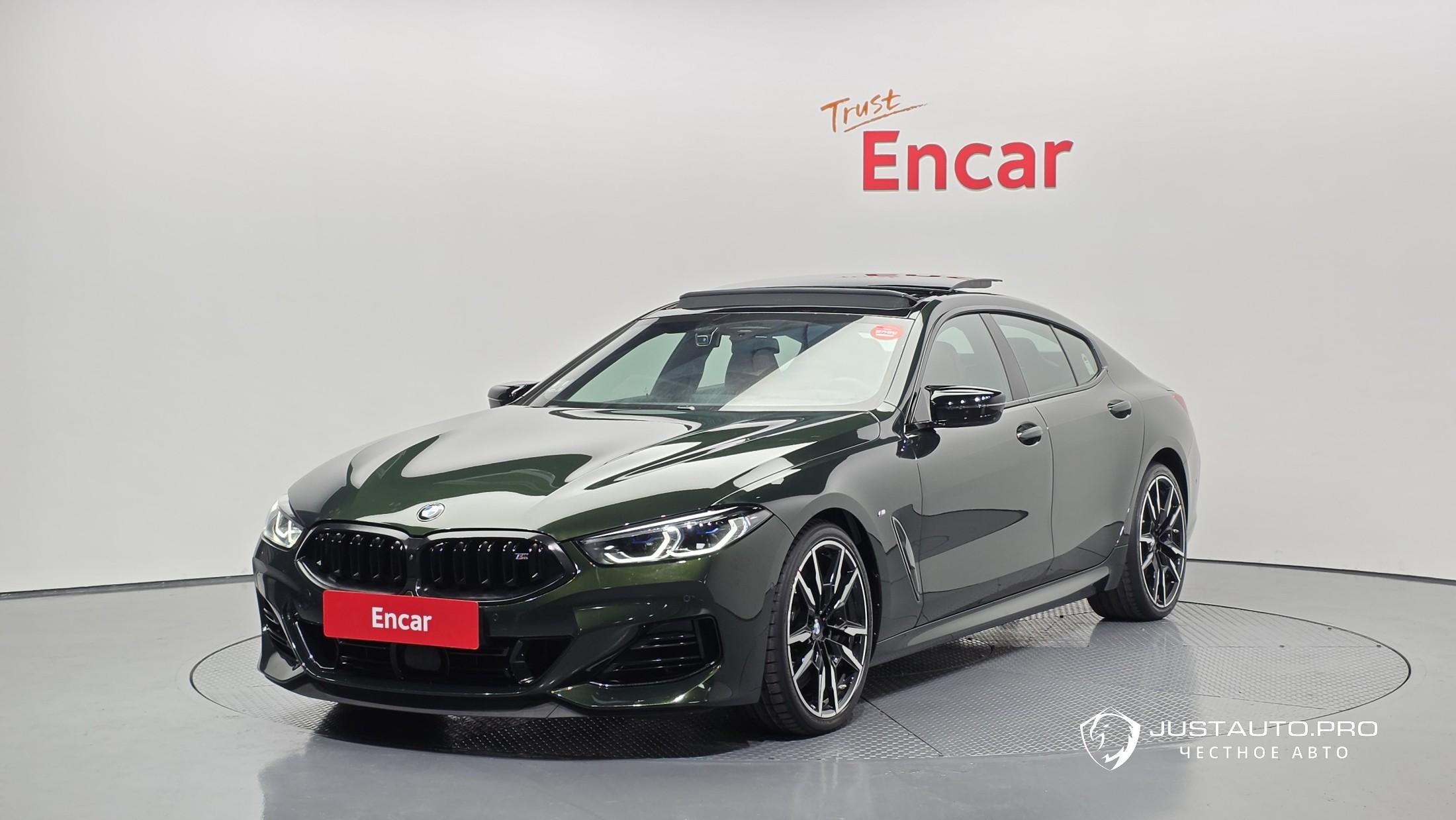 Автомобиль BMW 8-Series