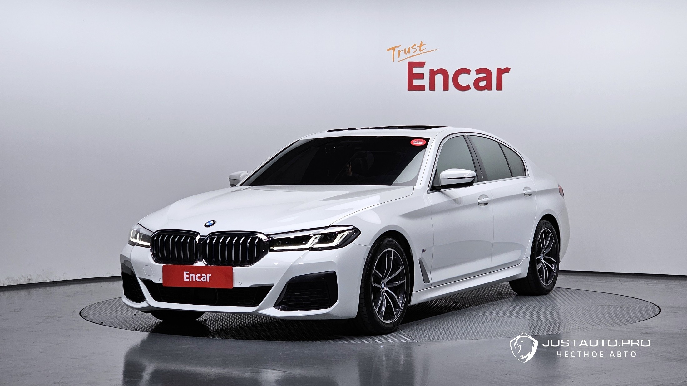 Автомобиль BMW 5-Series