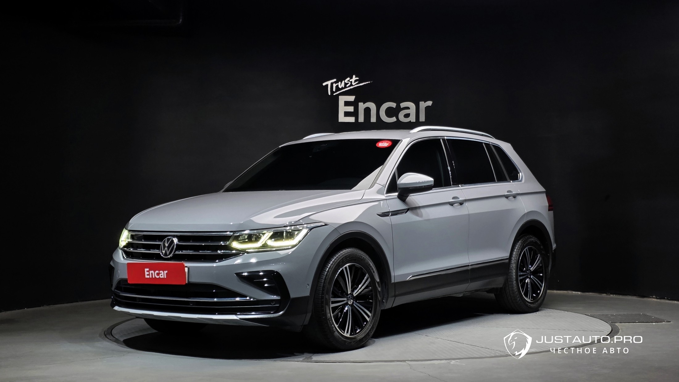 Автомобиль Volkswagen Tiguan