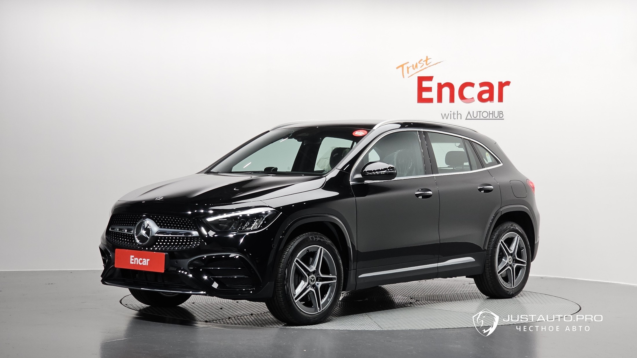 Автомобиль Mercedes-Benz GLA-Class