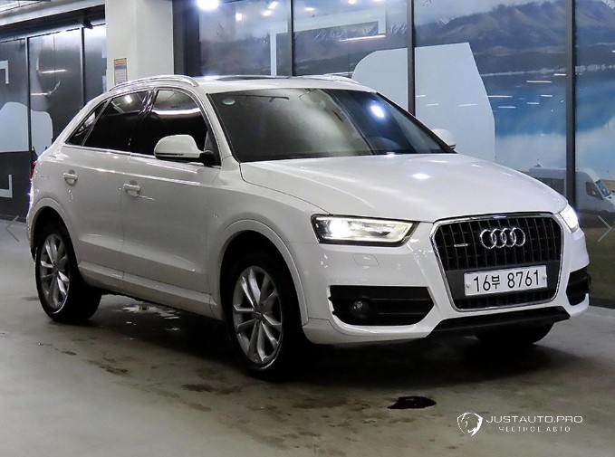 Автомобиль Audi Q3