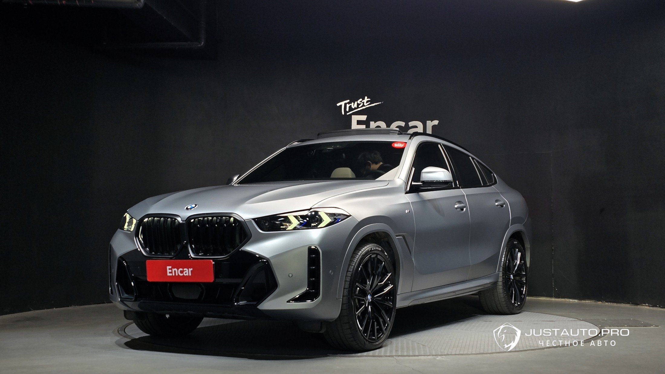 Автомобиль BMW X6