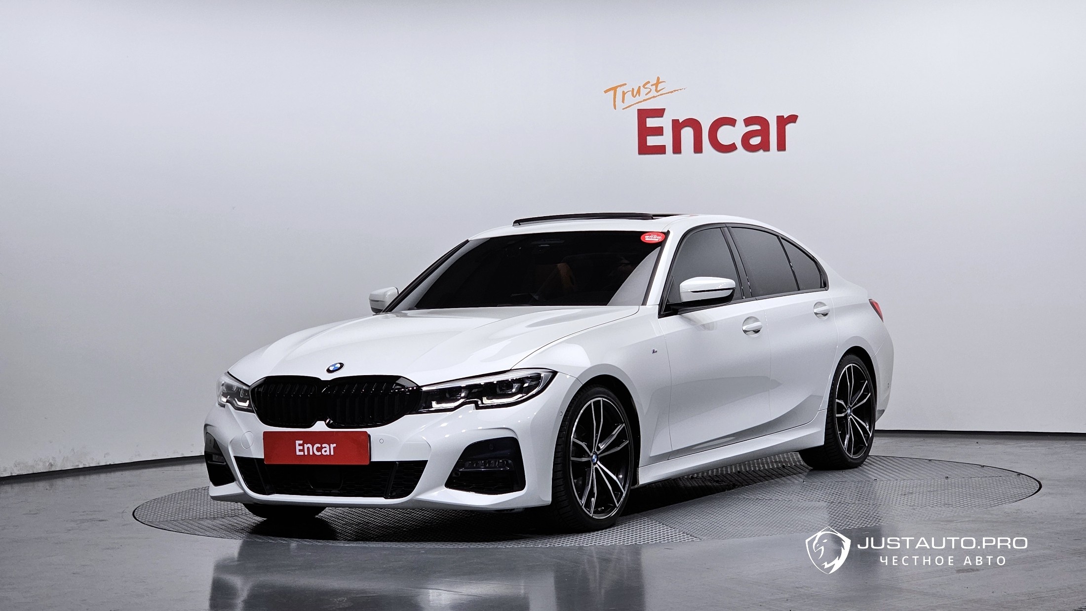 Автомобиль BMW 3-Series