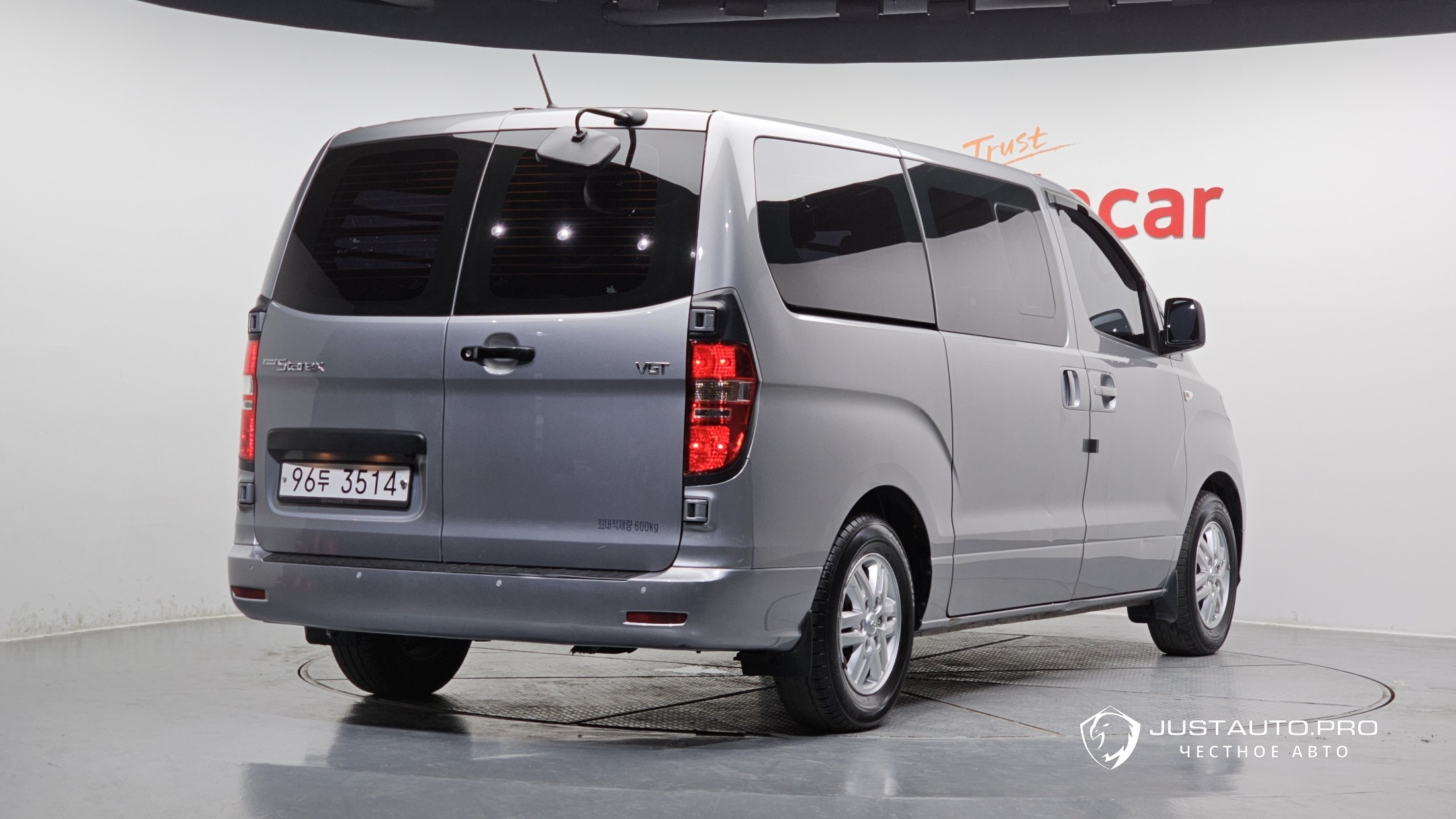 Автомобиль Hyundai Starex