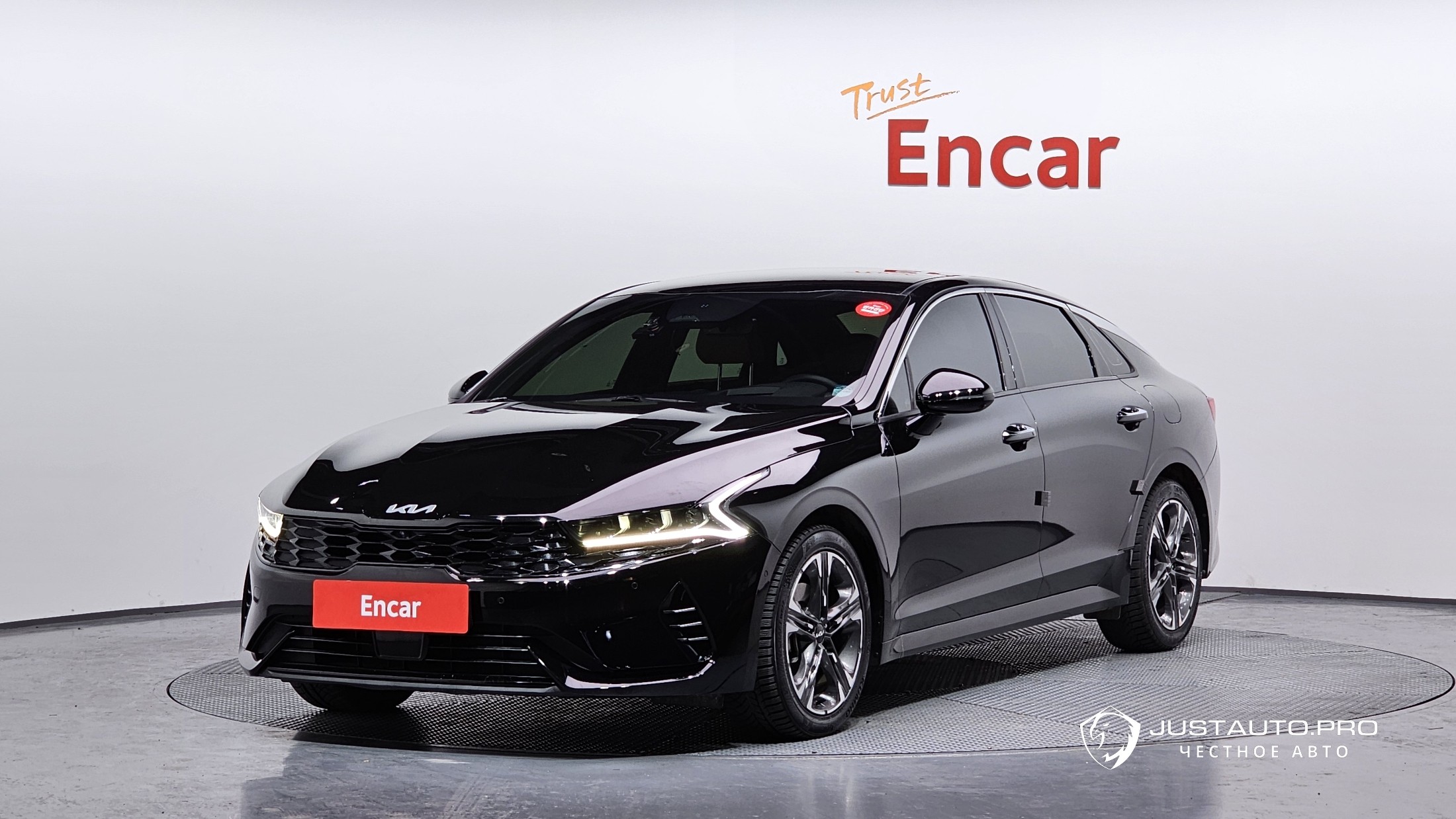 Автомобиль Kia K5