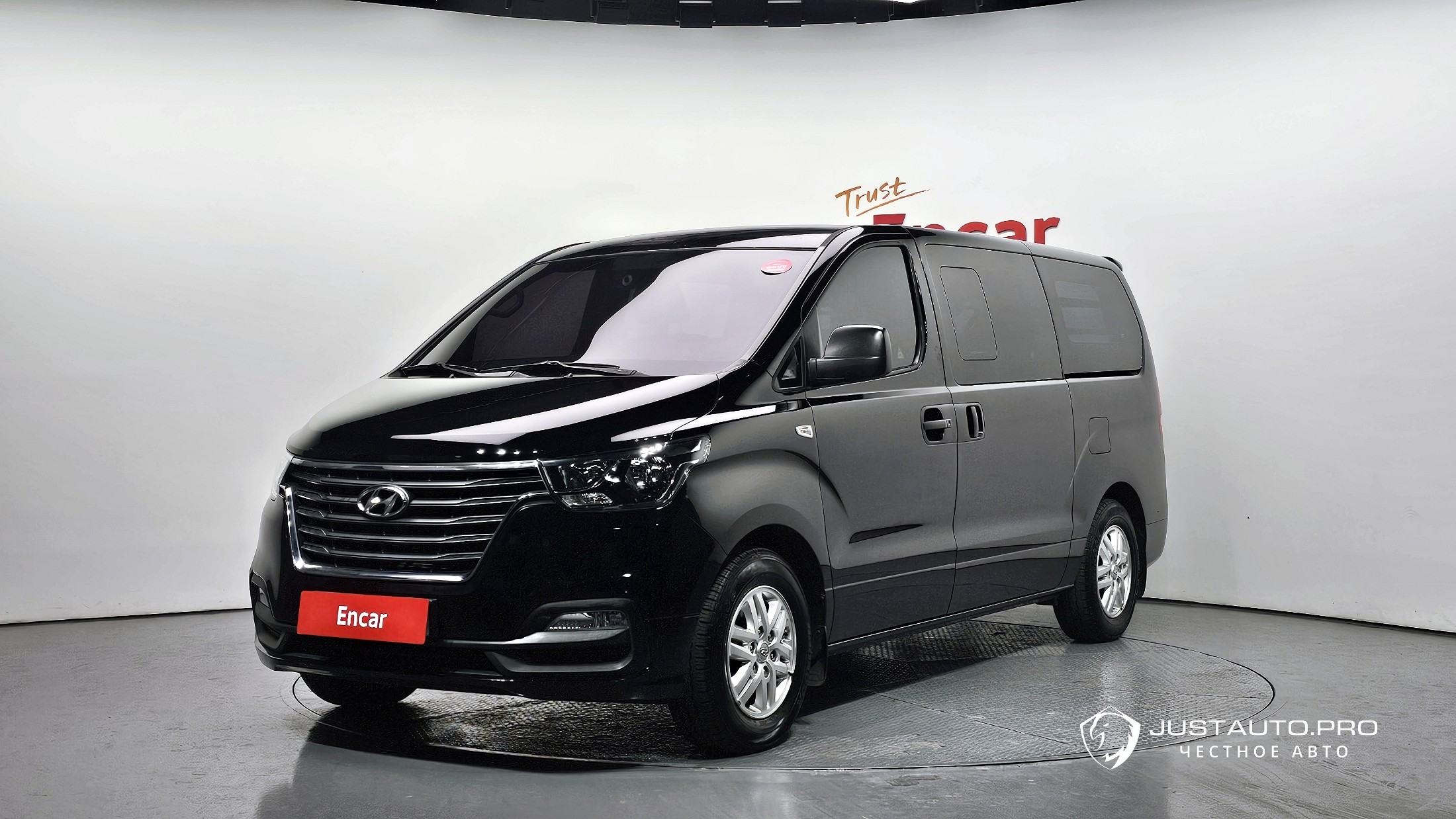 Автомобиль Hyundai Starex