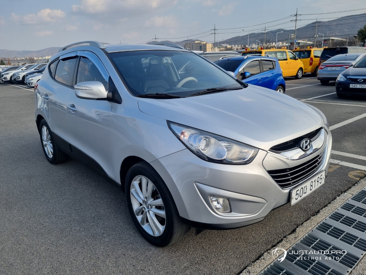 Автомобиль Hyundai Tucson