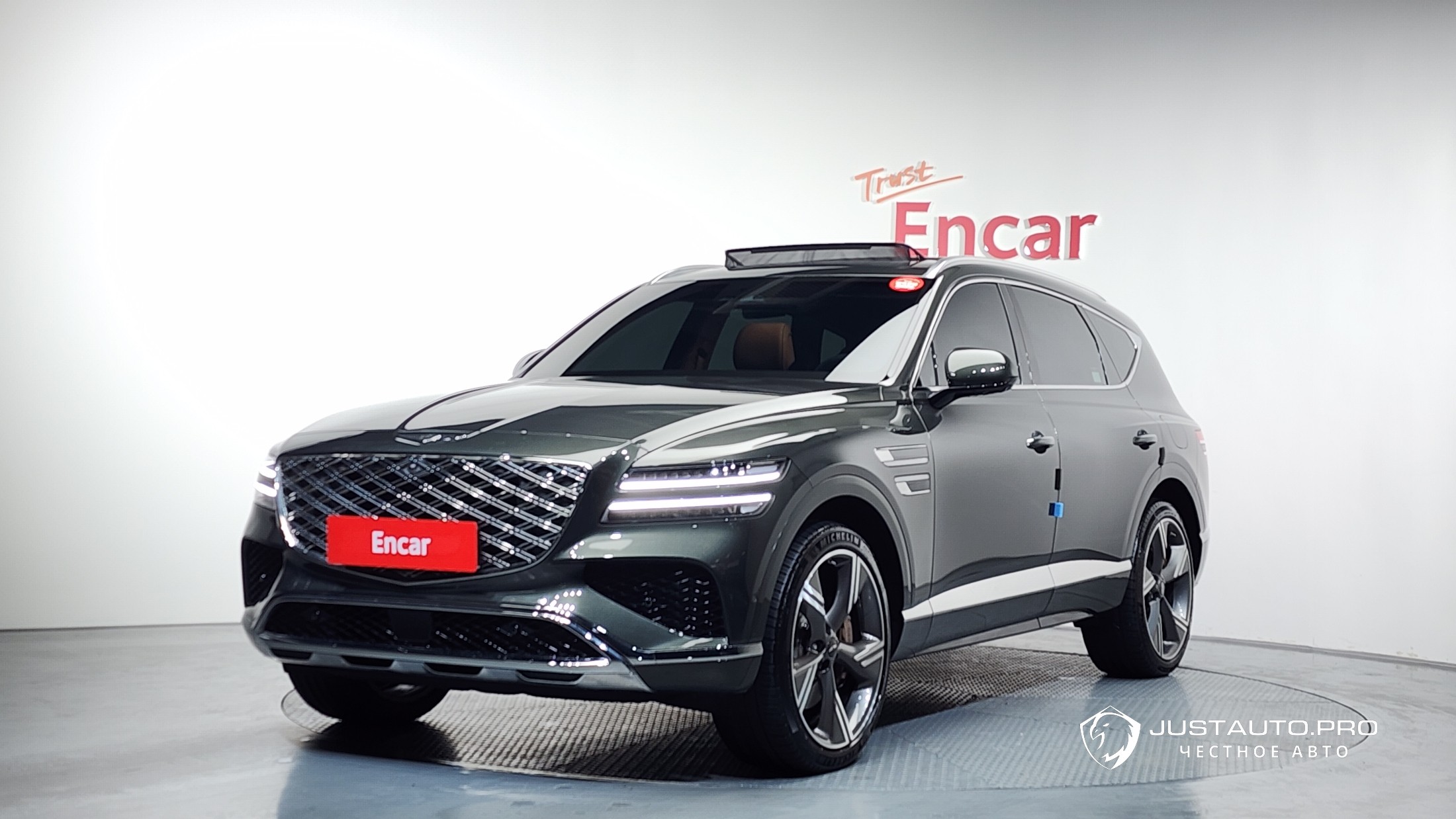 Автомобиль Genesis GV80