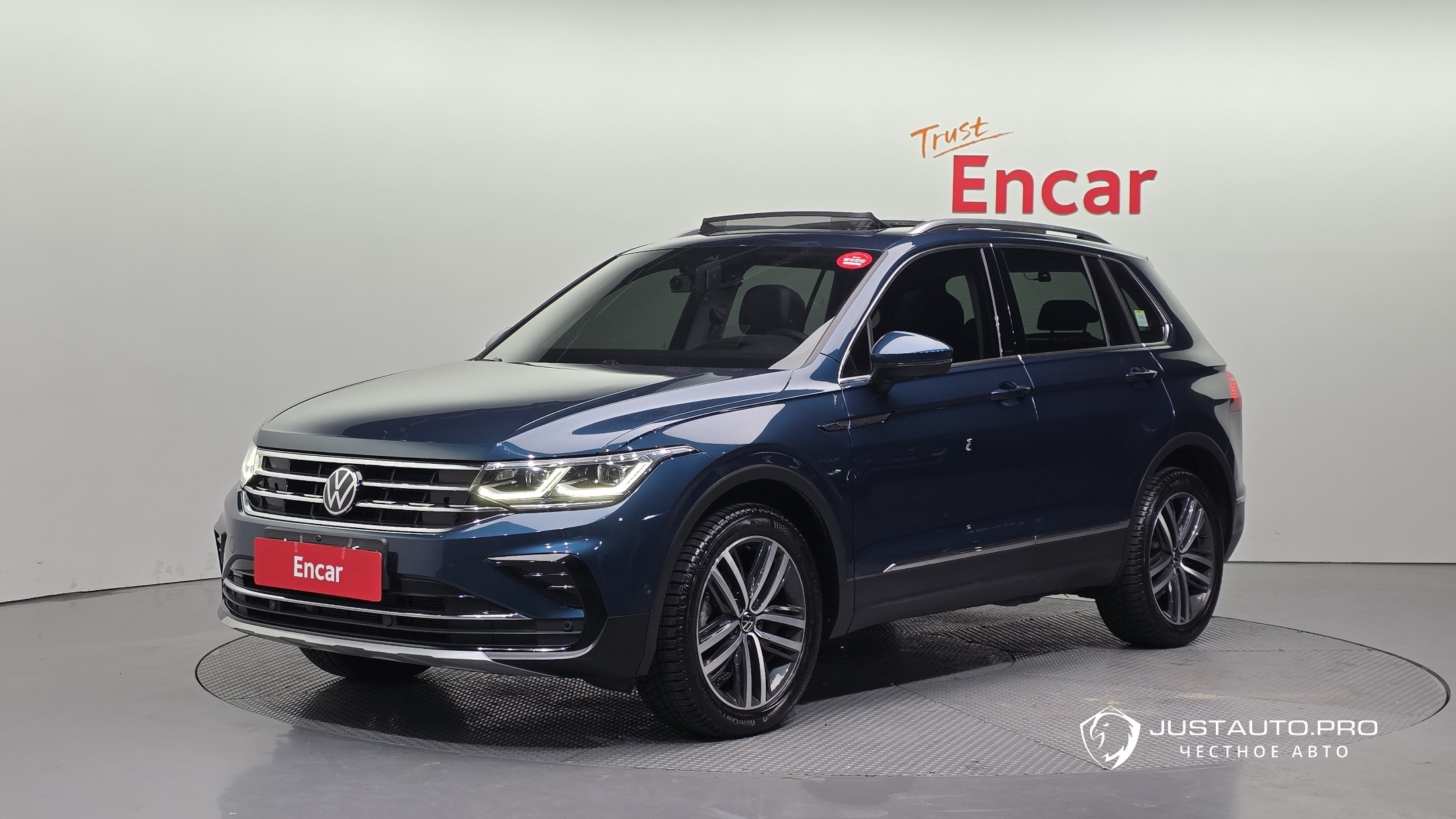Автомобиль Volkswagen Tiguan