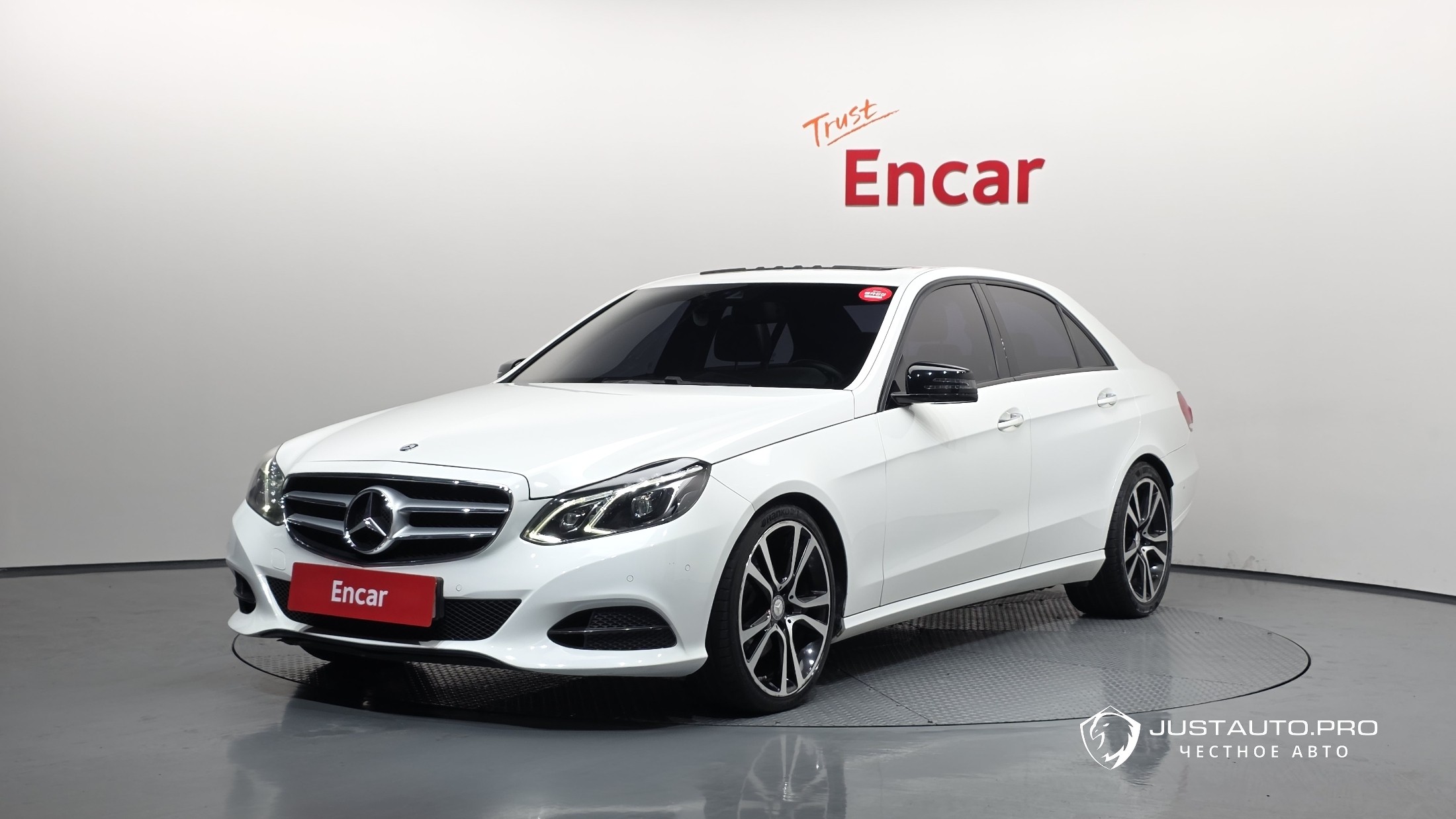 Автомобиль Mercedes-Benz E-Class