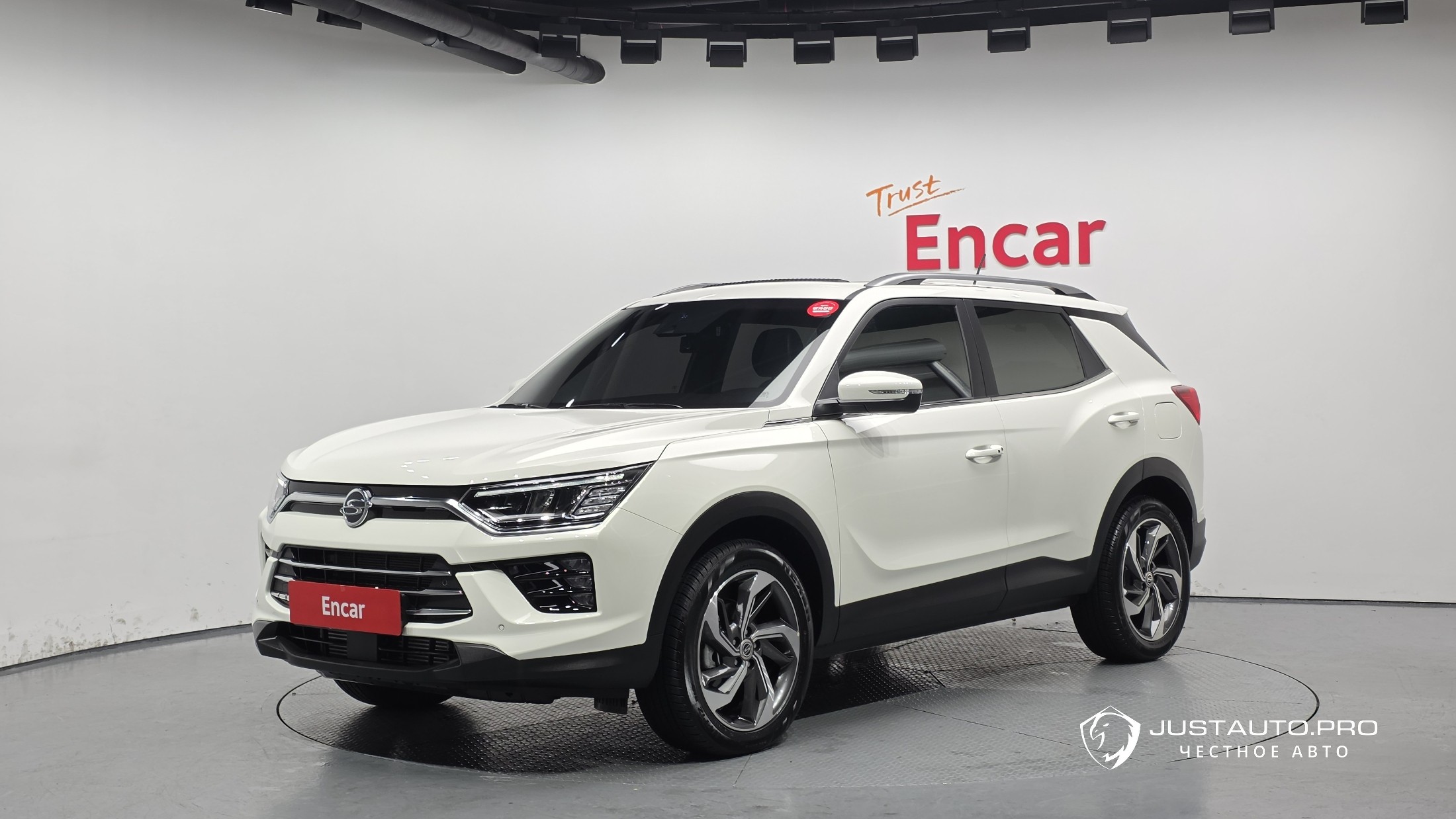 Автомобиль KG_Mobility_Ssangyong KORANDO