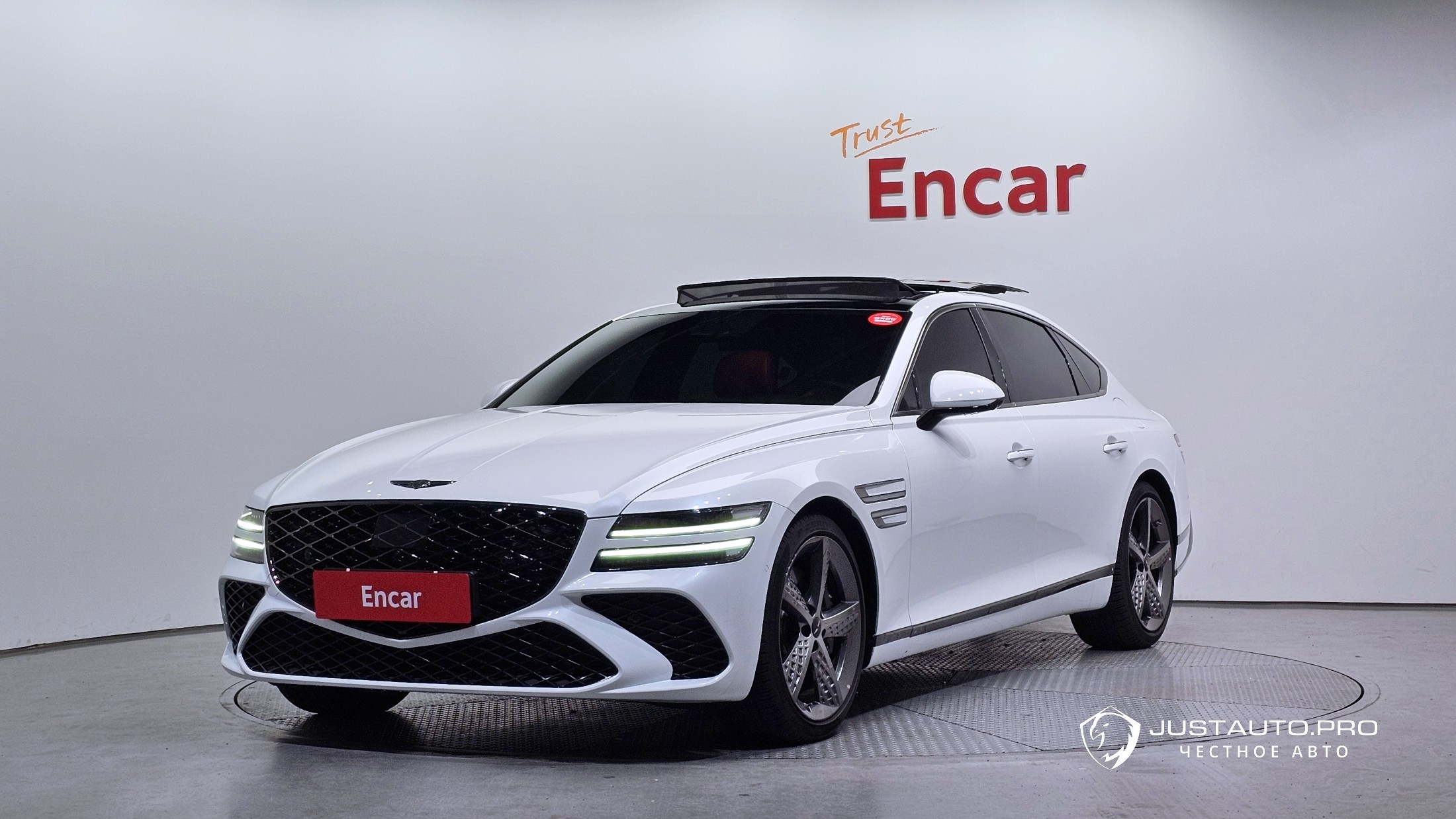 Автомобиль Genesis G80