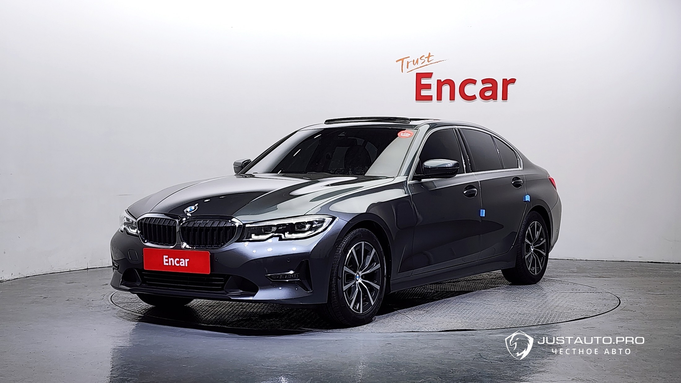 Автомобиль BMW 3-Series