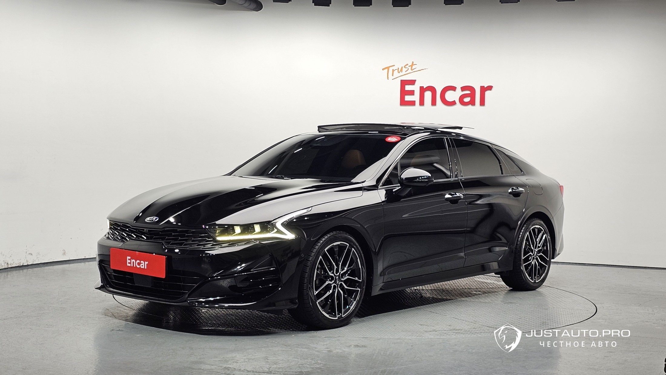 Автомобиль Kia K5