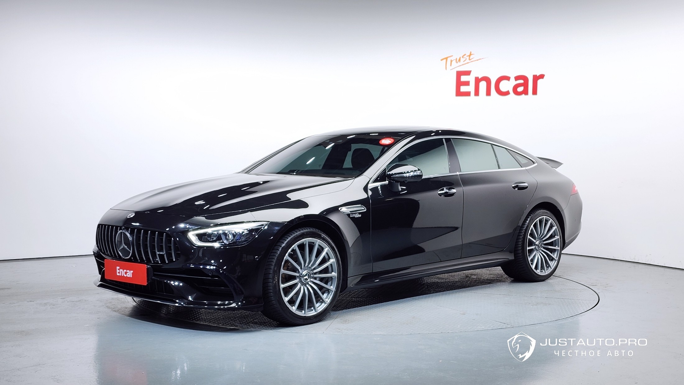 Автомобиль Mercedes-Benz AMG GT