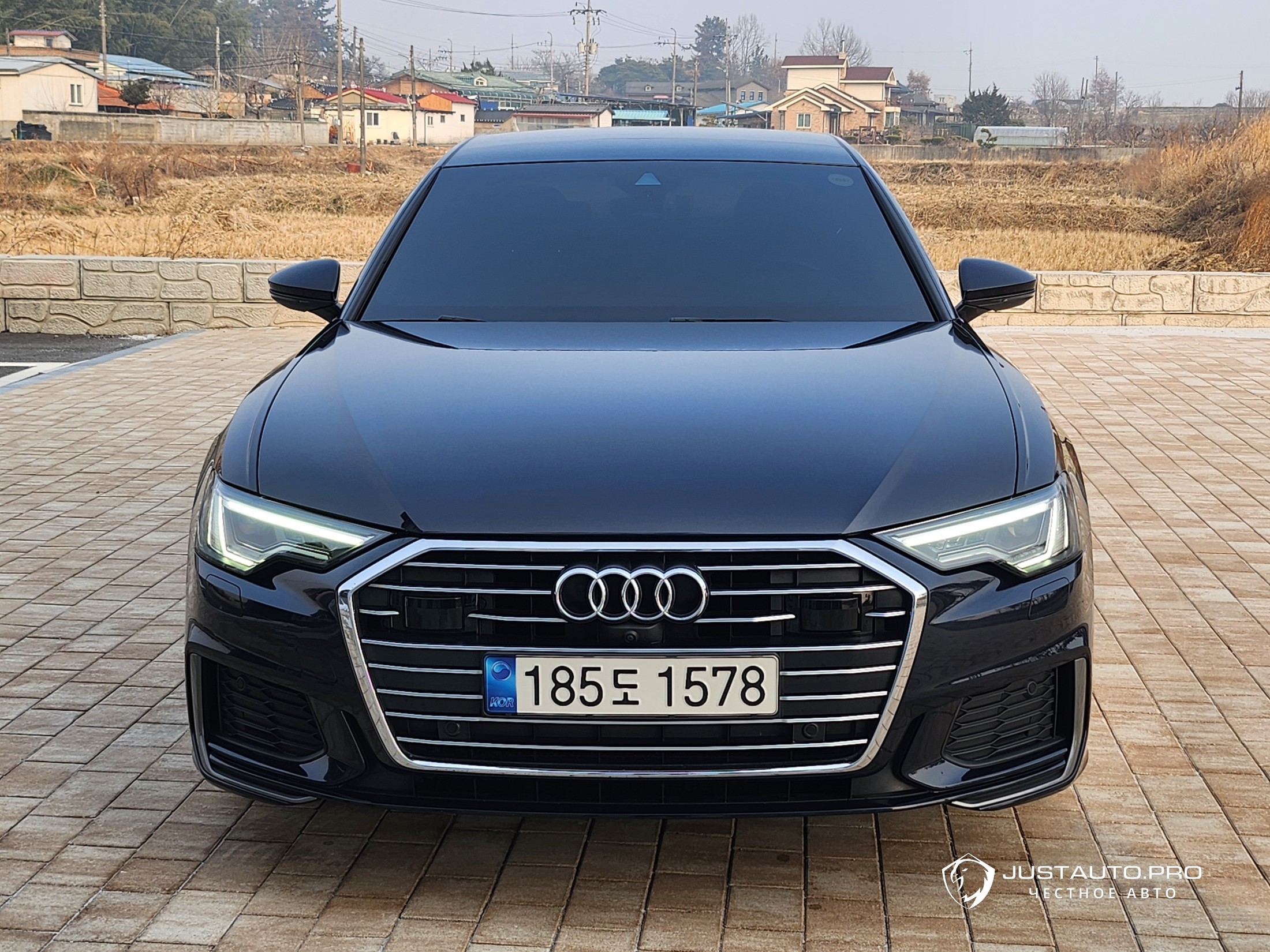 Автомобиль Audi A6