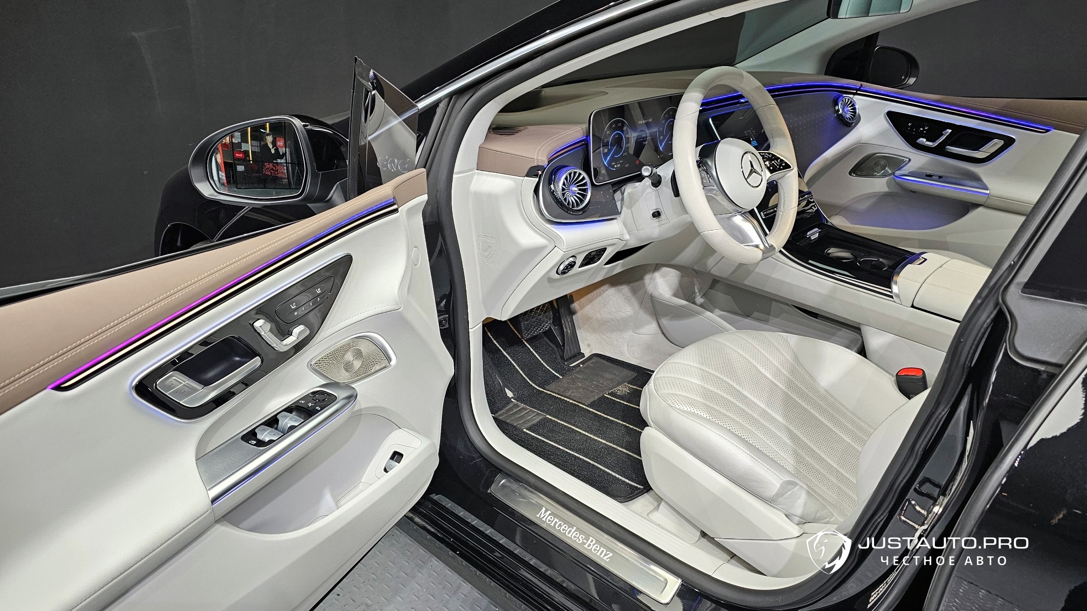 Автомобиль Mercedes-Benz EQE