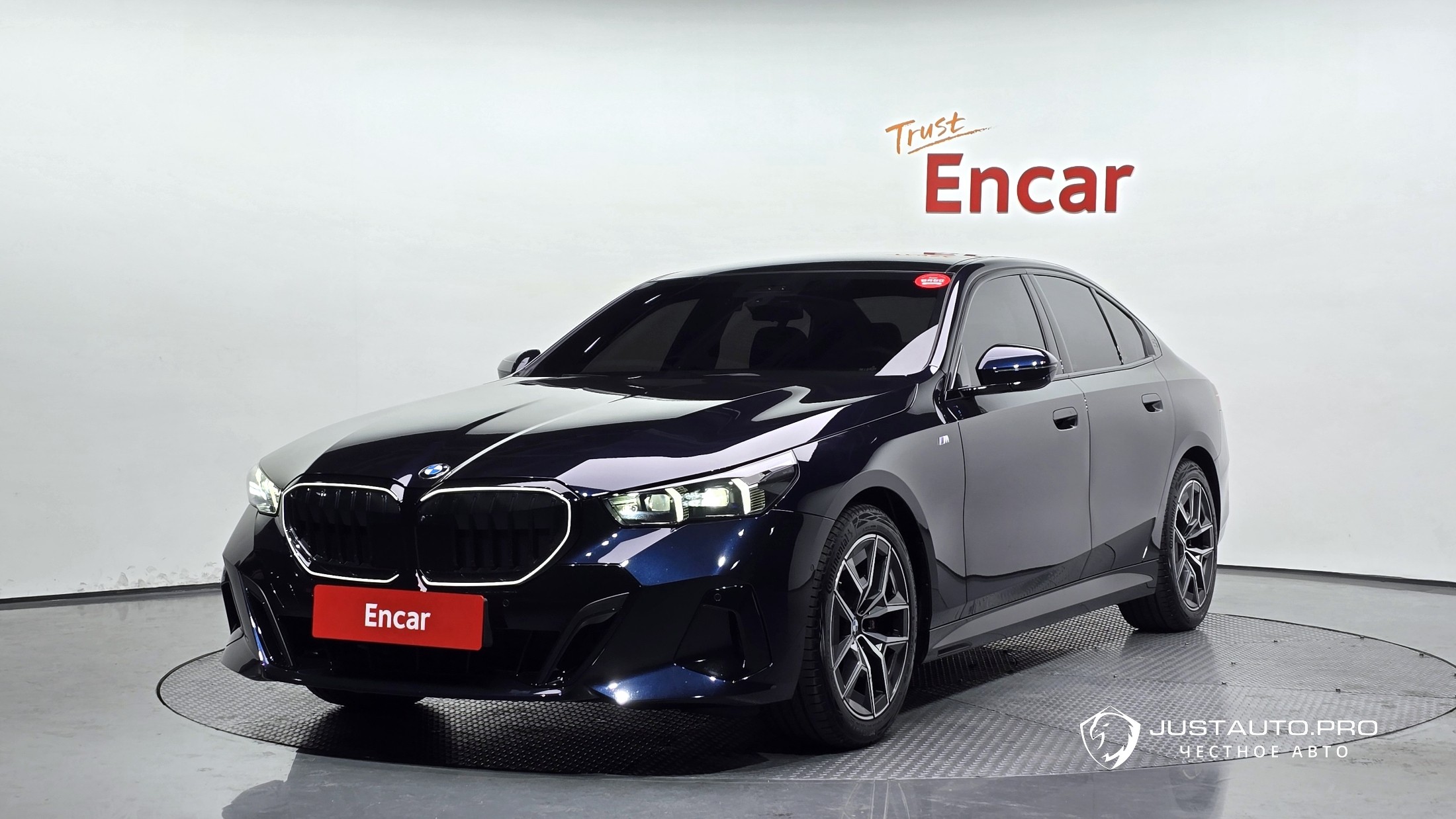 Автомобиль BMW 5-Series