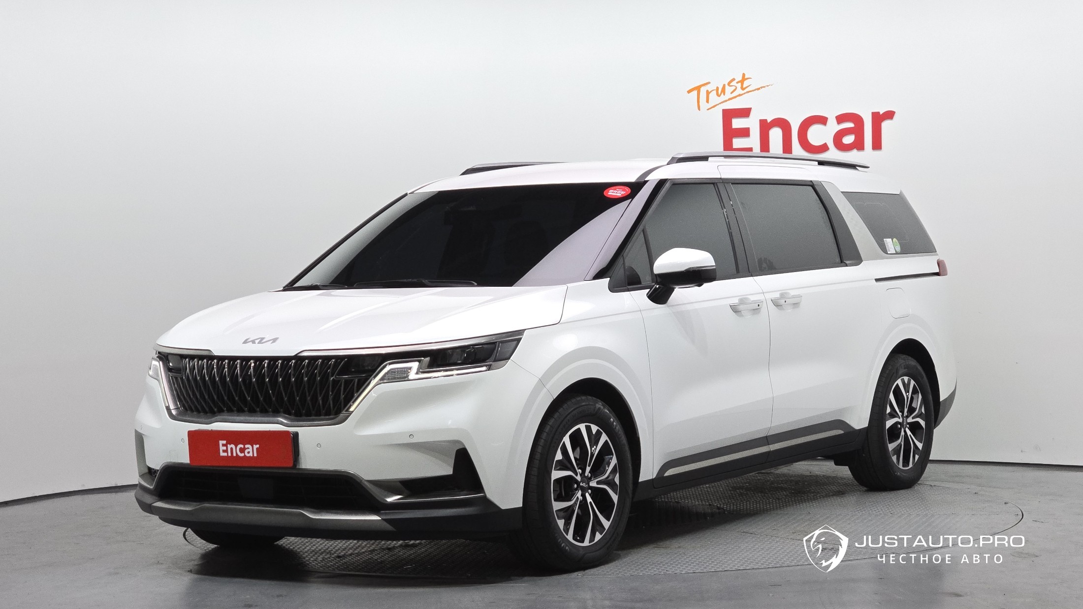 Автомобиль Kia Canival