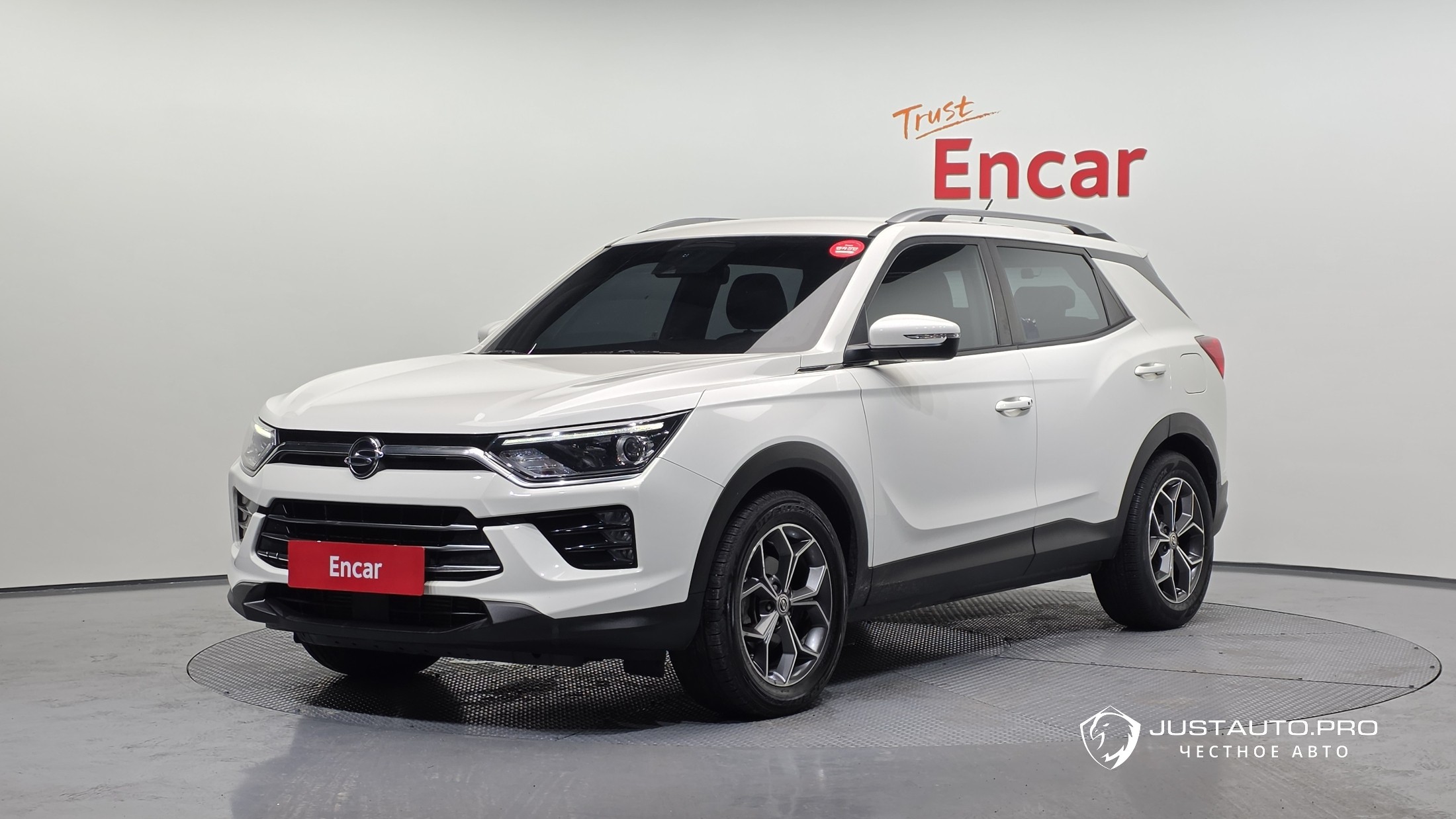 Автомобиль KG_Mobility_Ssangyong KORANDO